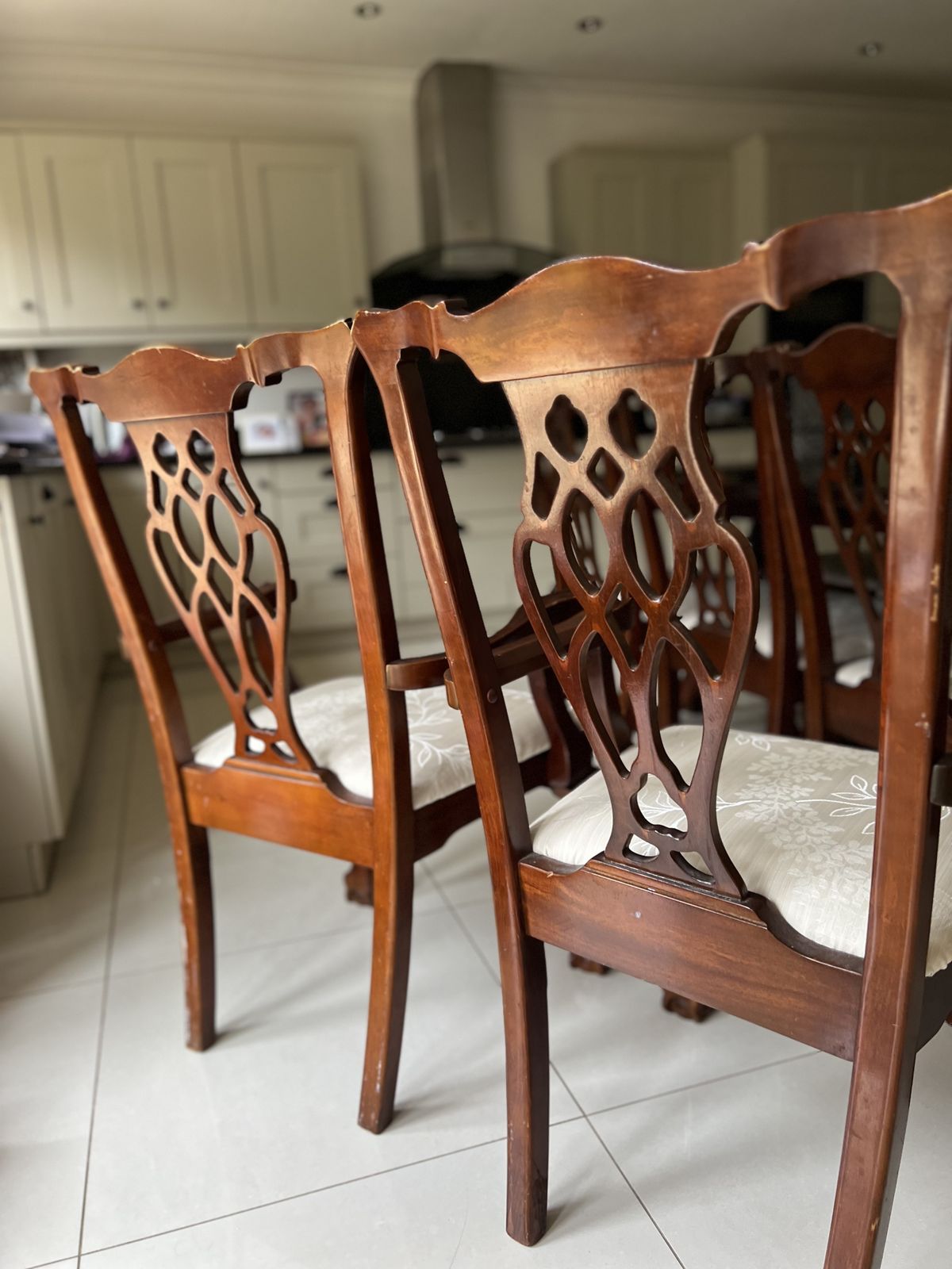 photo vintage Regency Dining Table And Chairs   Full Set   8 Chairs   2 With Arms, 6 Without Arms   Deep Mahogany