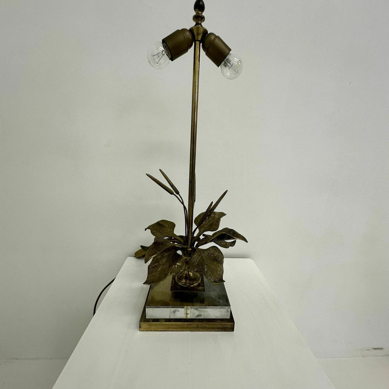 Hollywood Regency Design Table Lamp Lucite With Brass Flower , 1970s photo furniture