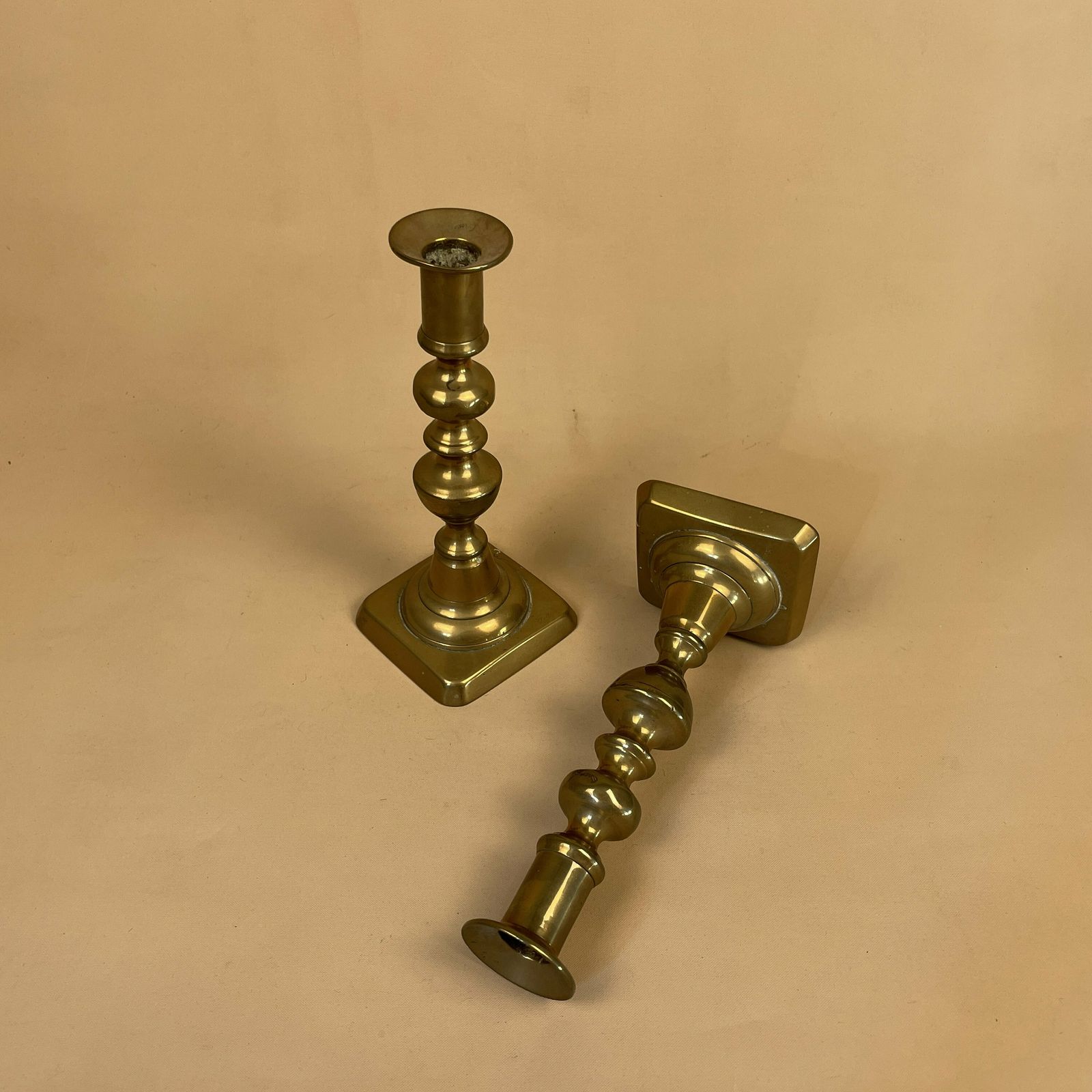 Antique Matching Pair Of Gold Brass Metal Candlestick Candle Stick Vintage Column Taper Dinner Candlesticks Square Base Pillar Old photo 55.0
