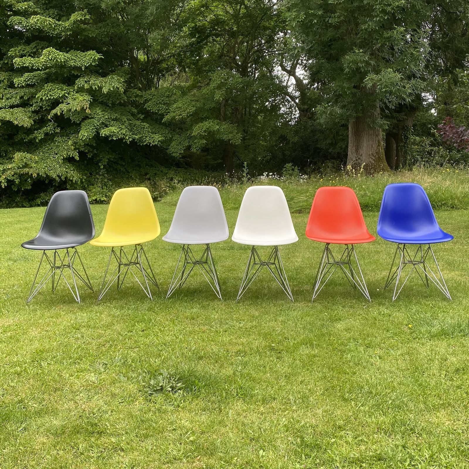 Six Vitra Eames Dsr Chairs Re
