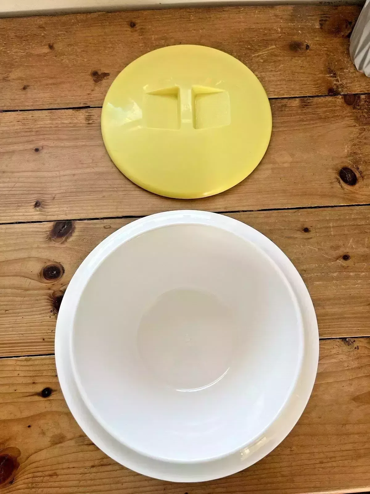 photo furniture Vintage Retro 70's Canary Yellow Plastic Ufo Ice Bucket Cocktail Bar Accessory