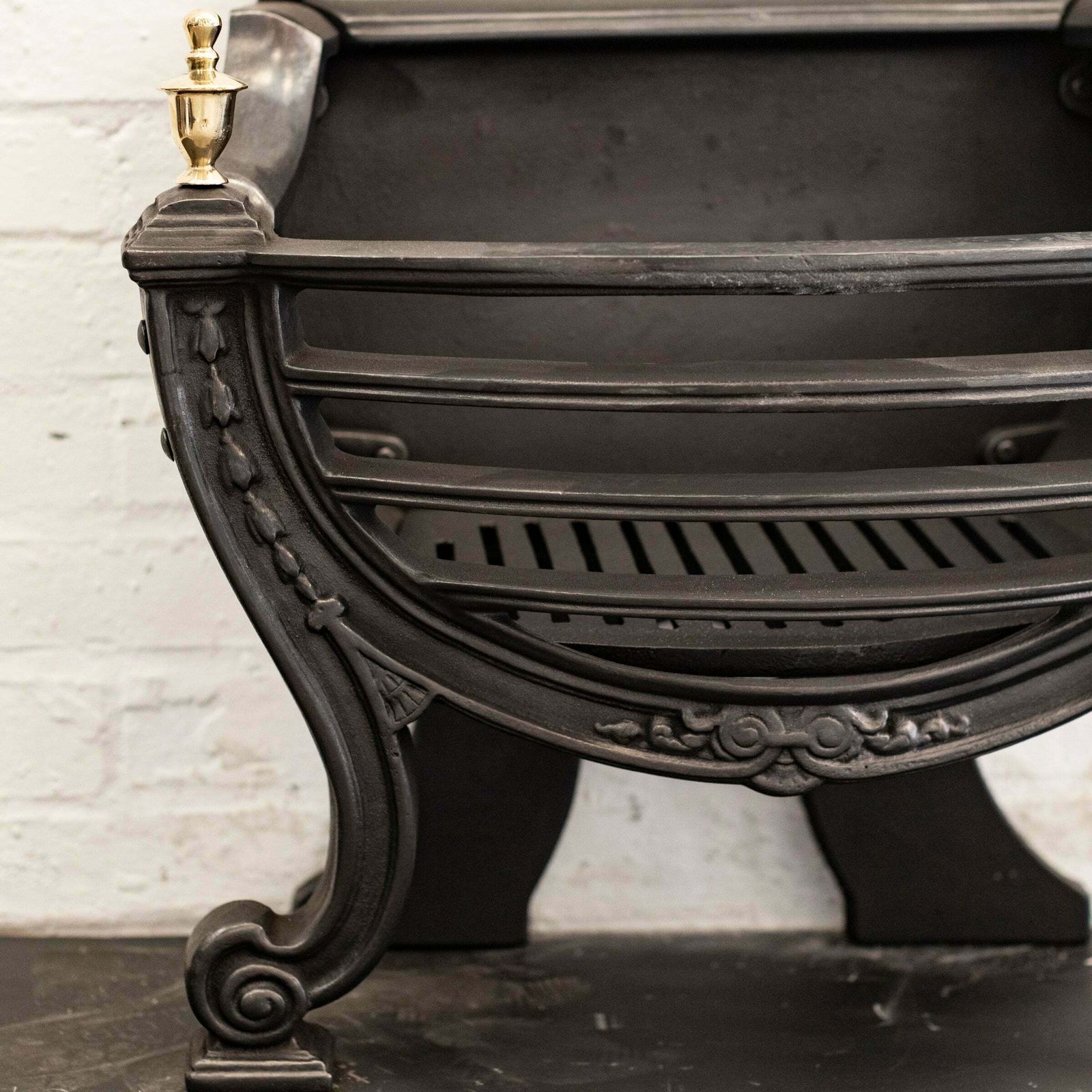 photo furniture Victorian Style Cast Iron Fire Basket With Brass Finials
