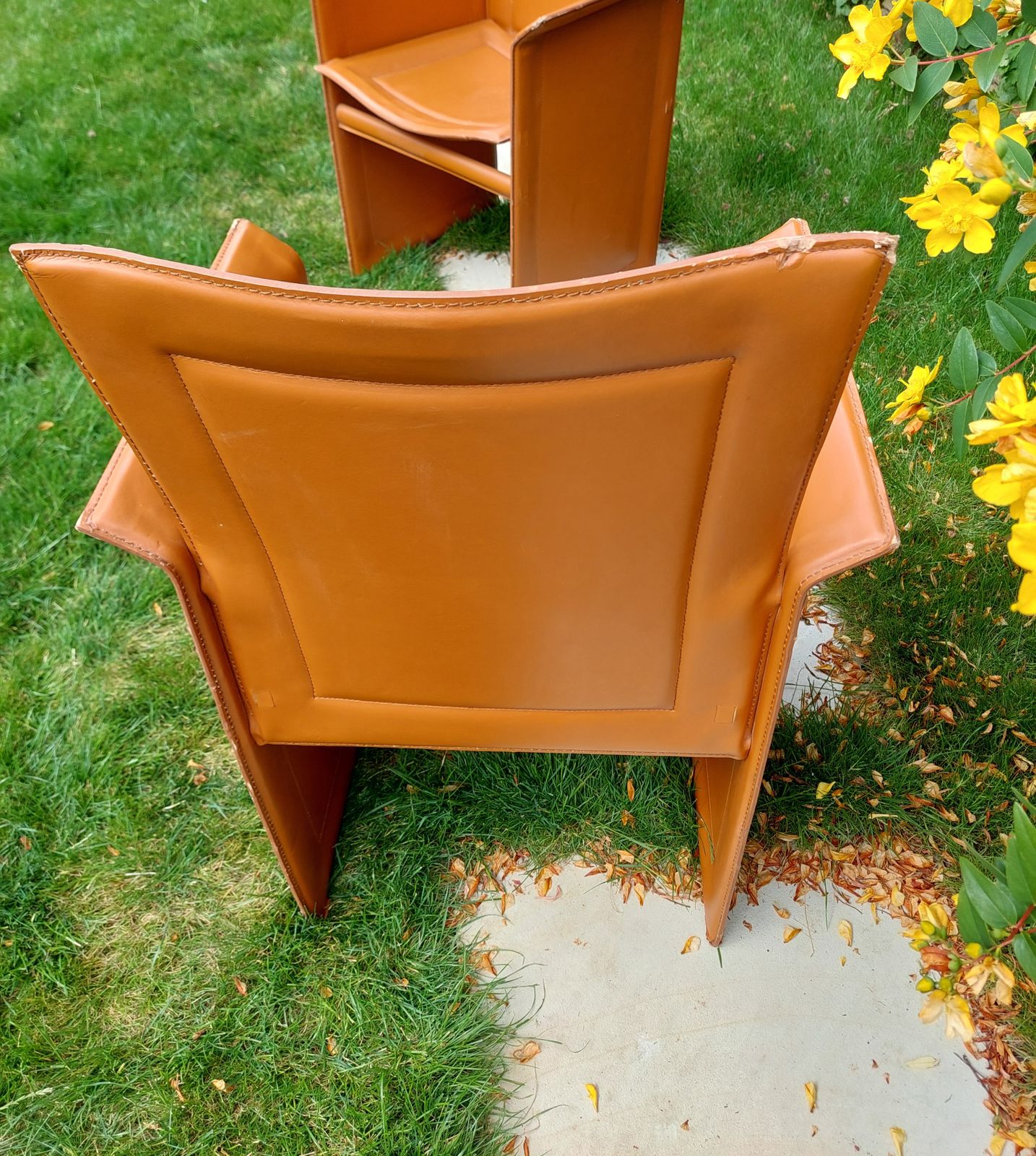 20th Century Tito Agnoli Model "Korium" Camel Leather Armchairs photo 450.0