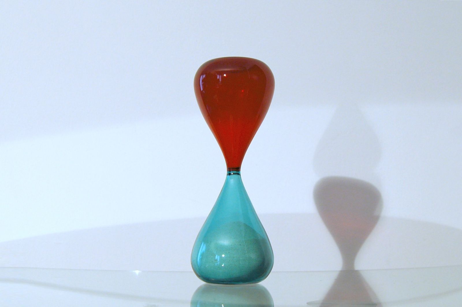 Venini Hourglass   Murano Glass   Fulvio Bianconi   Red / Light Blue