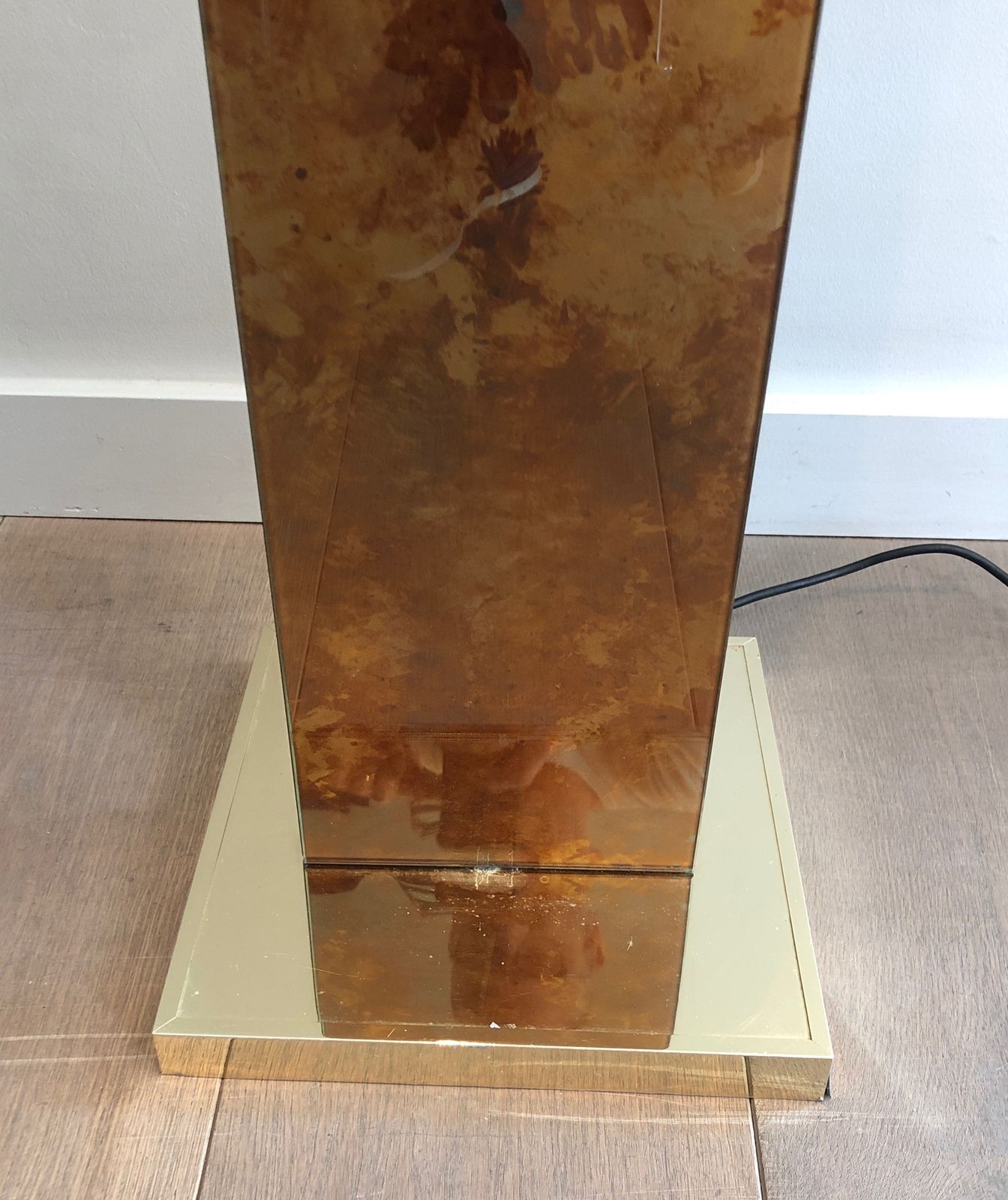 photo furniture Floor Lamp In Golden Plexiglass And Golden Metal Base