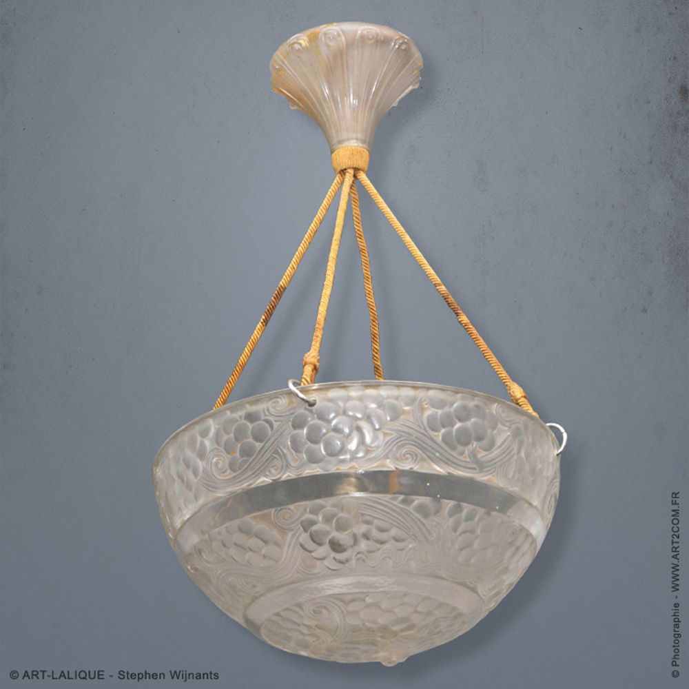 Chandelier  Saint Vincent By R.Lalique Created In  1926.