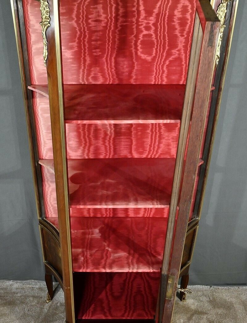 photo buy Mahogany Display Case, Transition Style Louis XV Louis XVI – Part 1 Of The 20th Century