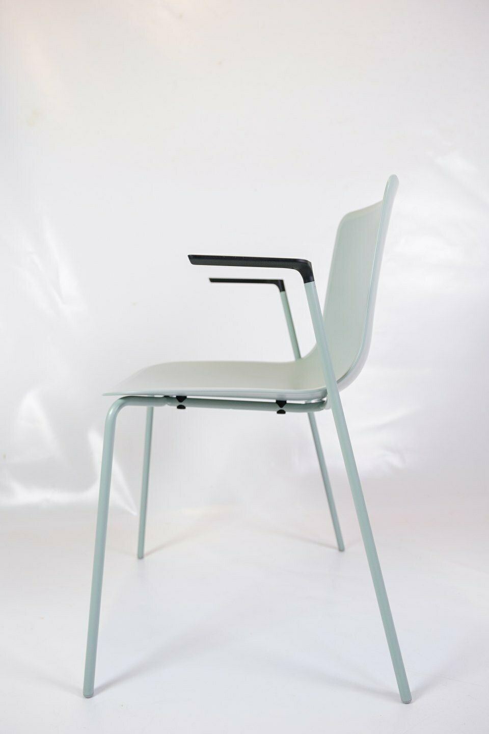 Set Of 6 Pato Chairs Lacquered In Blue With Black Armrests By Hee Willing & Ludvik For Fredericia Furniture photo Furniture