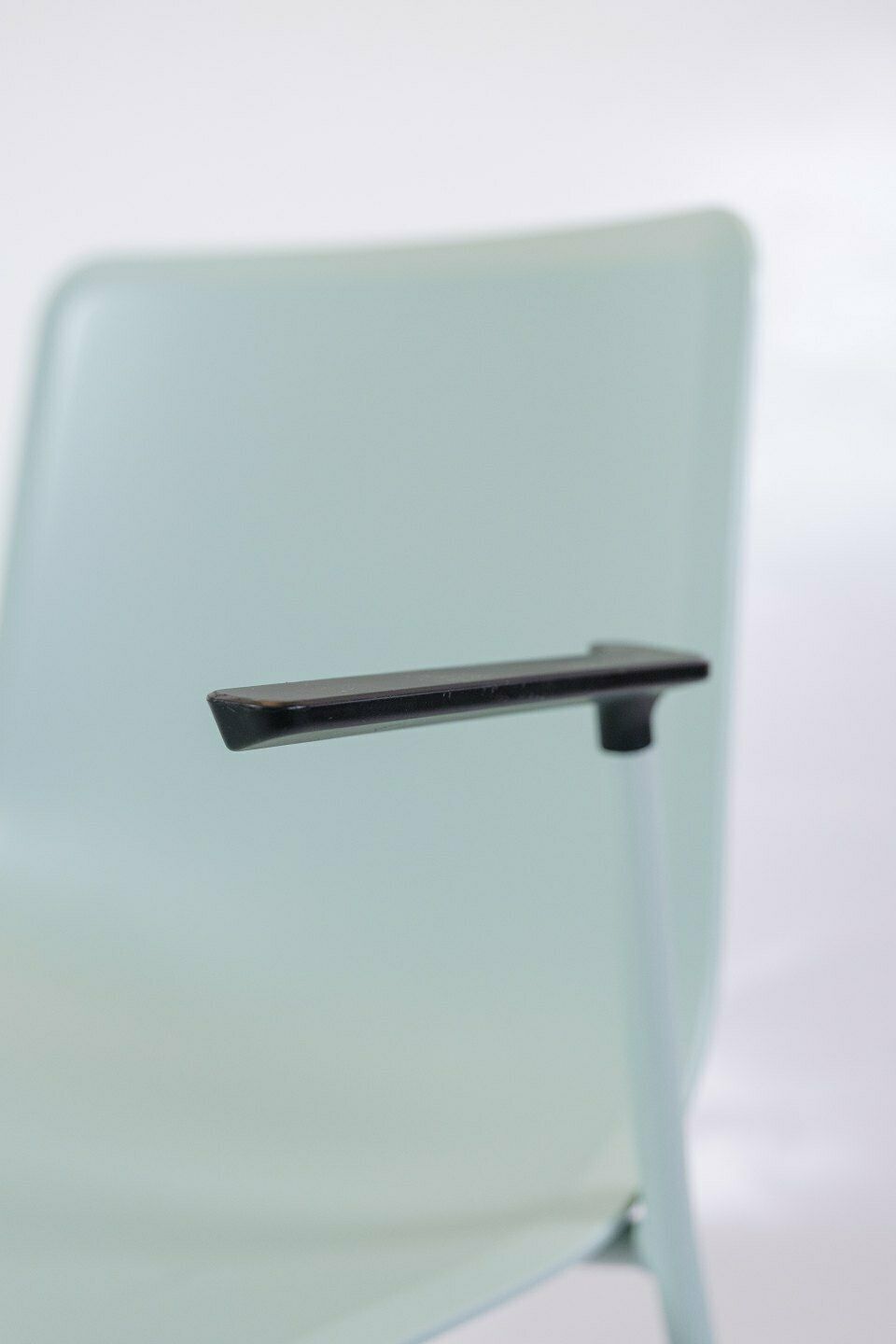 Set Of 6 Pato Chairs Lacquered In Blue With Black Armrests By Hee Willing & Ludvik For Fredericia Furniture photo vinterior