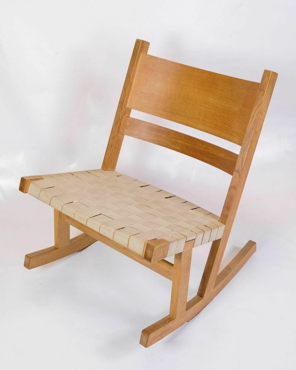 Rocking Chair Model Ge674 In Oiled Oak By Hans J. Wegner For Getama From 1970s