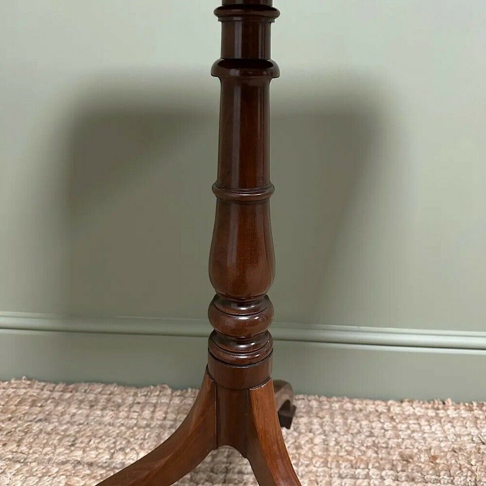 Elegant 19th Century Antique Mahogany Occasional Table photo for sale