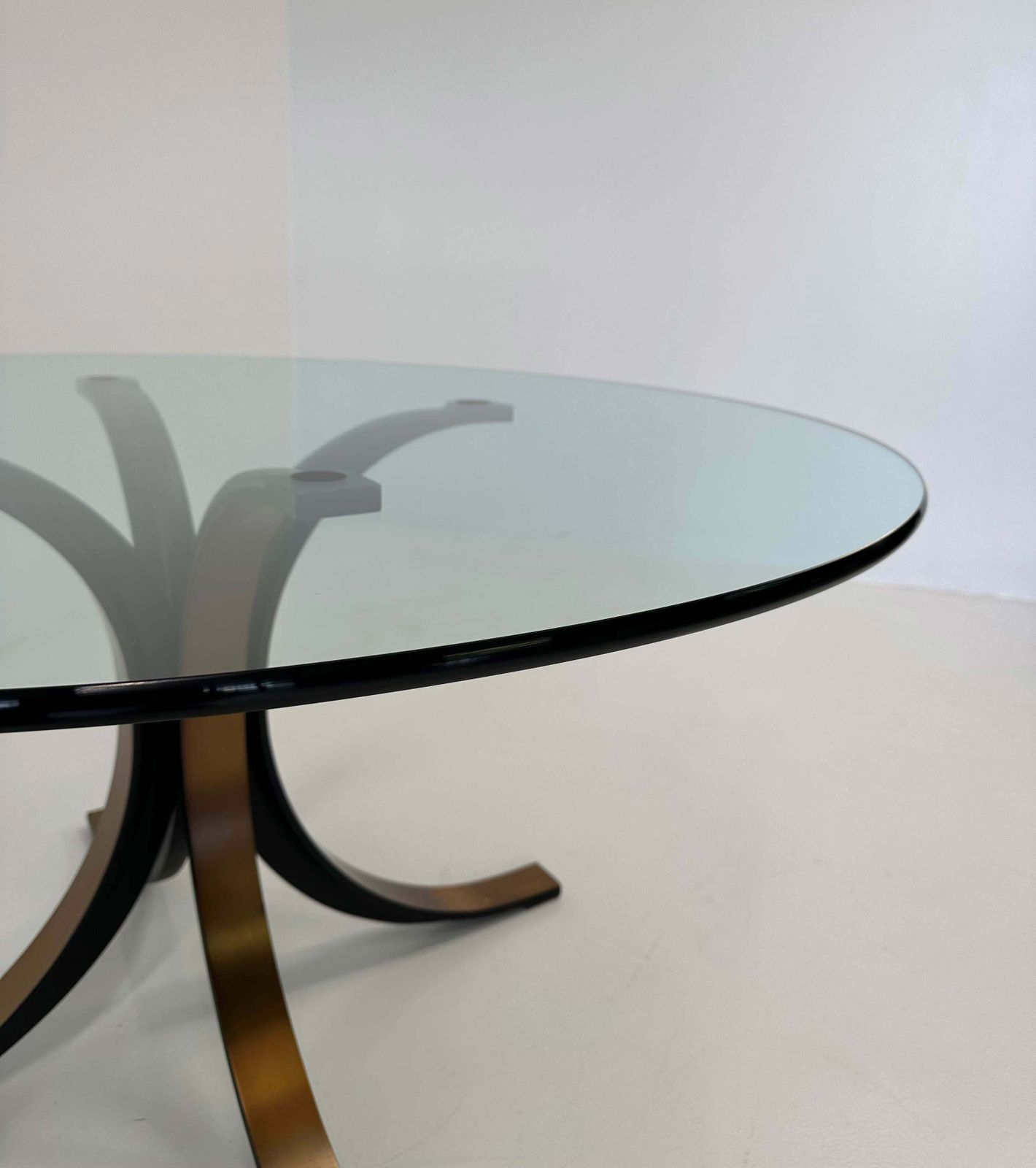 4754.0 Osvaldo Borsani And Eugenio Gerli T69b Bronzed Brass Table By Tecno, 1960s photo