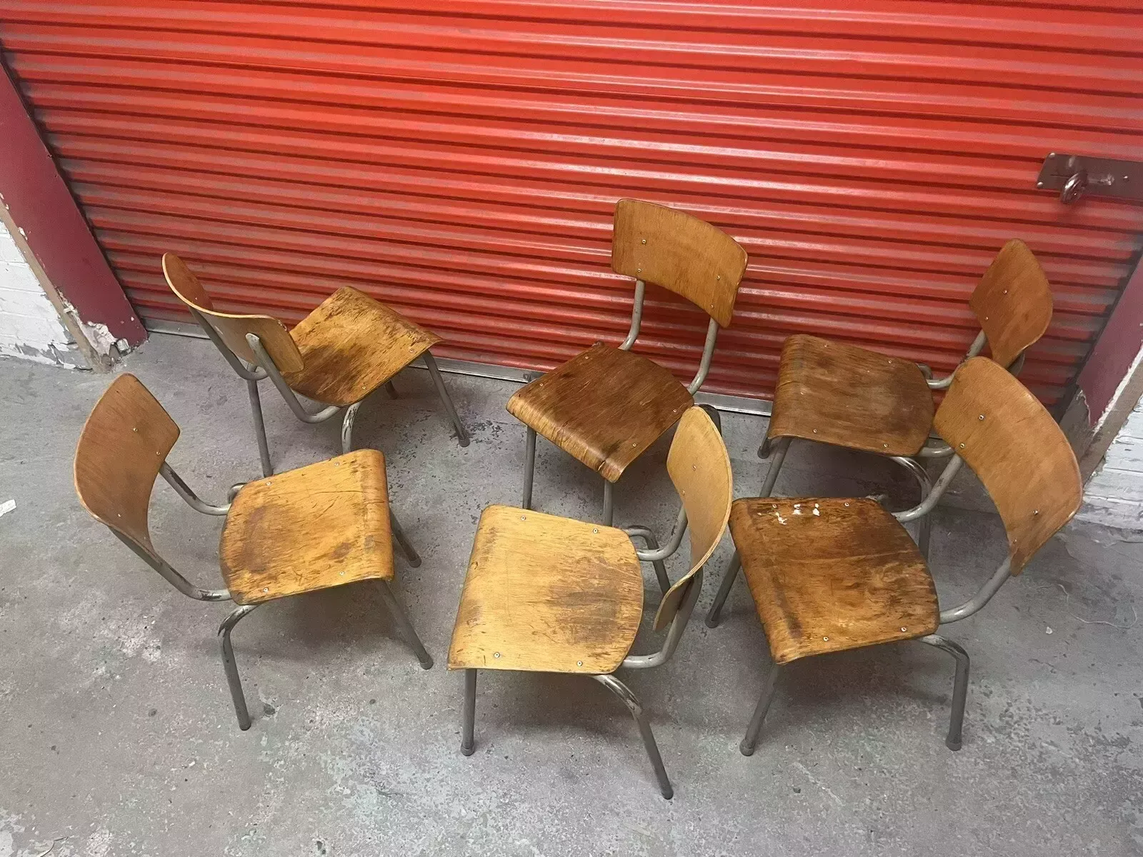 photo vintage Bauhaus Style Stacking Chair   Suit Cafe / Bar / Tv Prop   Six Available