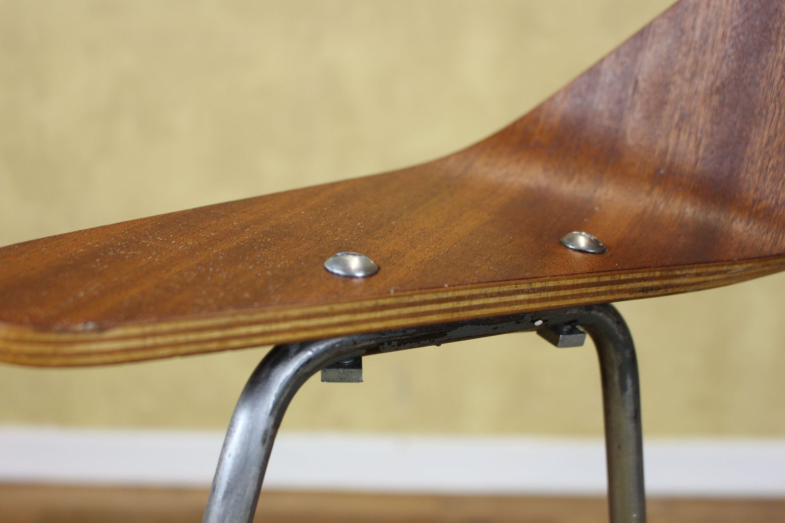 photo furniture Hille Model 657 Chair By Robin Day