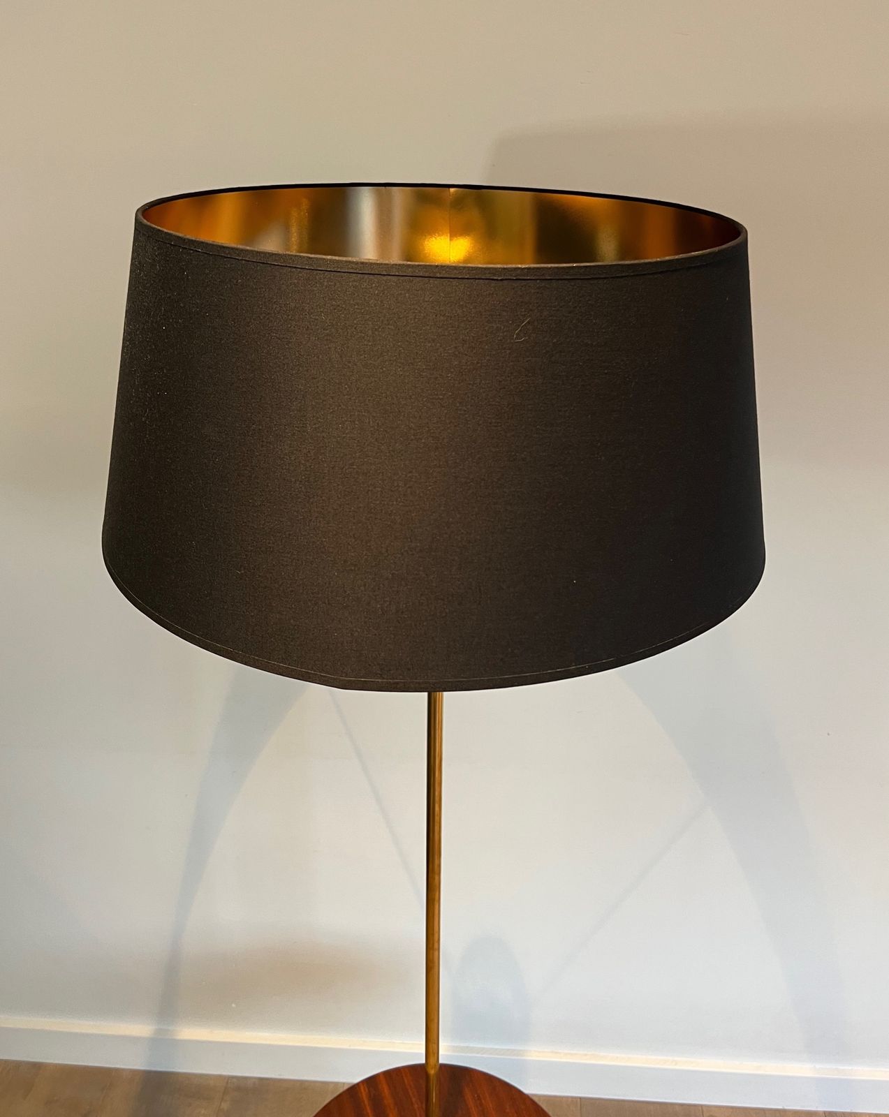 Neoclassical Style Brass And Mahogany Floor Lamp In The Style Of Maison Jansen photo vinterior