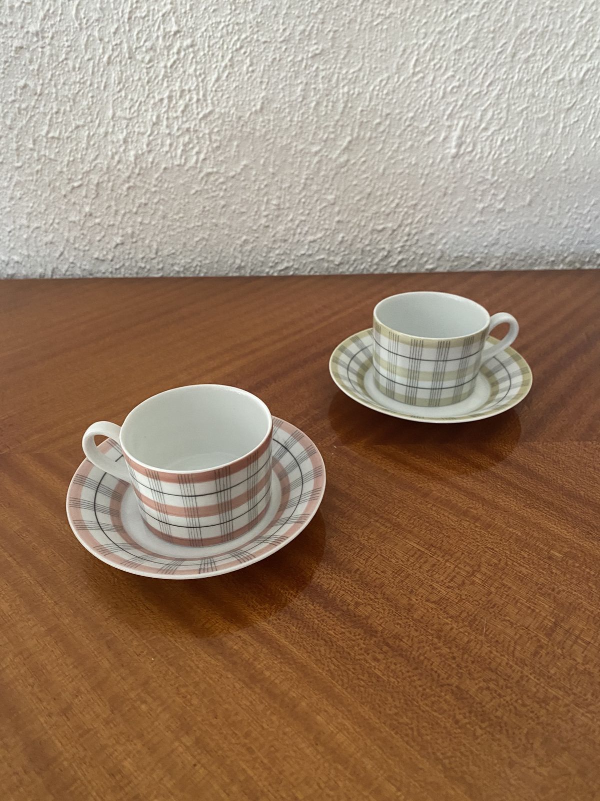 Arabia Mugs By Esteri Tomula, 1950s photo 76.0