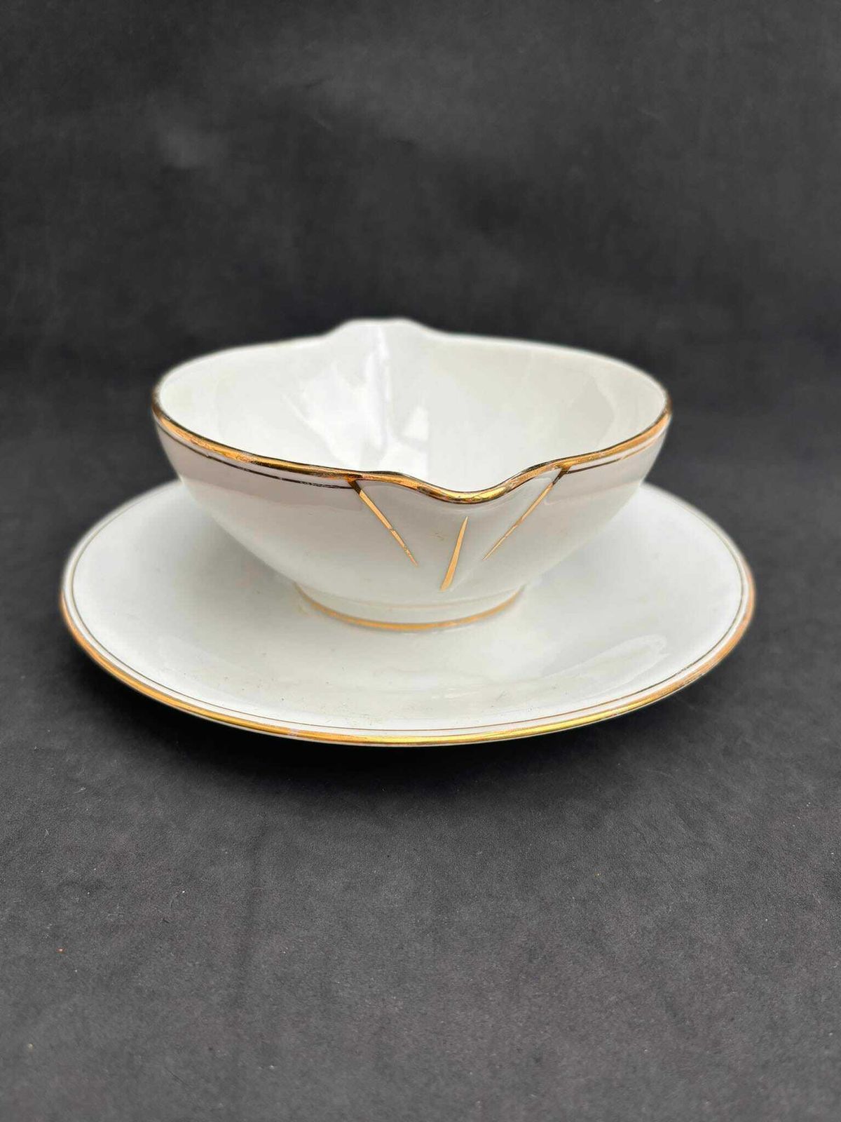Sauce Gravy Boat Antique French Limoges Fixed Under Plate Sauce Bowl Boat photo vinterior