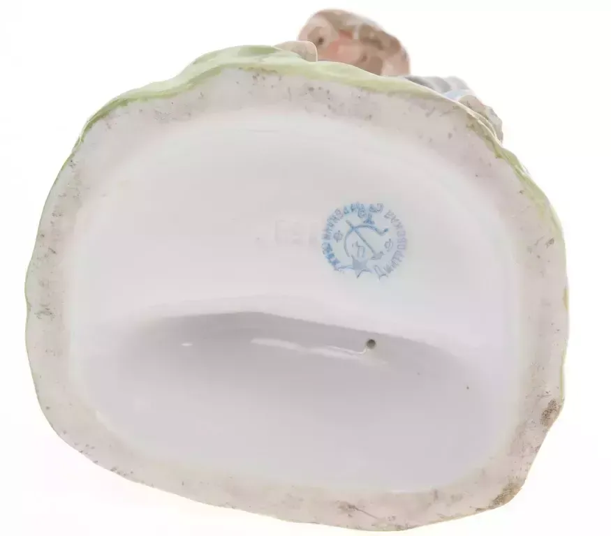 20th Century 20`s Russia Verbilki Porcelain Figure Man With Bread photo Home Decor