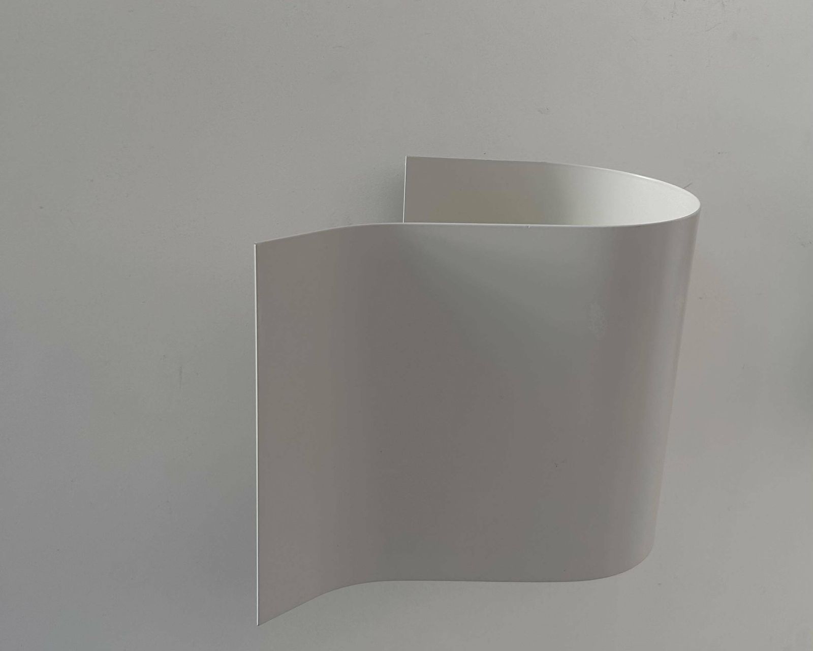 Pair Of Vintage Wall Lights, Curved White Lacquered Metal, France 1980 photo vintage