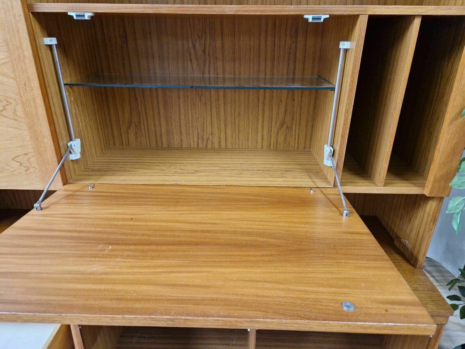 Mid Century Mobel Dresser/Sideboard/Cabinet photo Furniture