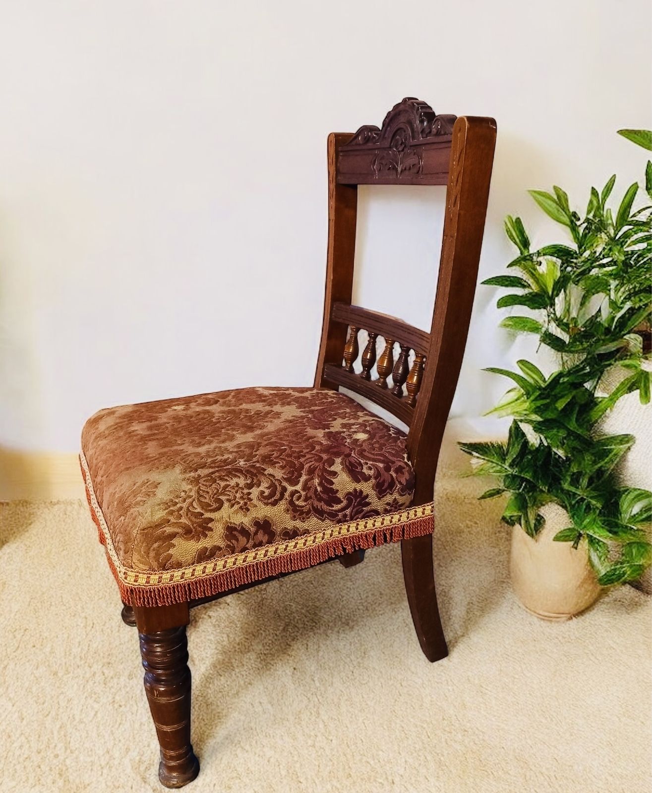 Victorian Red And Gold Side Chair photo furniture