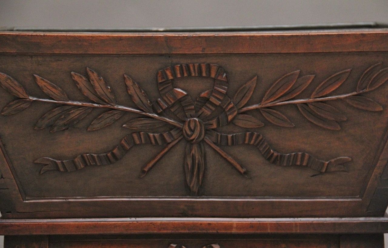 photo vintage 18th Century French Walnut Wine Cooler