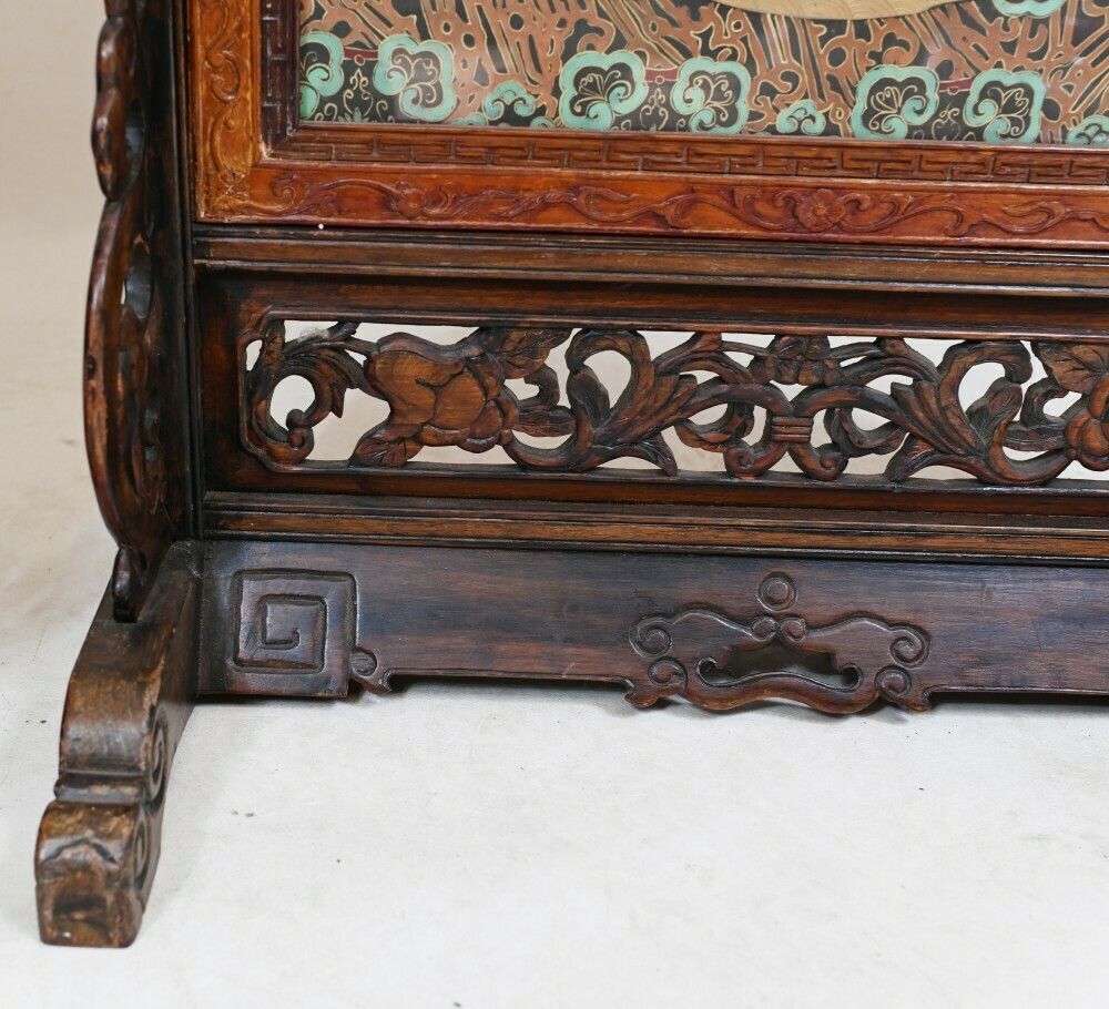 Pair Chinese Silk Woven Hardwood Screens Antique 1840 Qianlong Emperor photo 3800.0