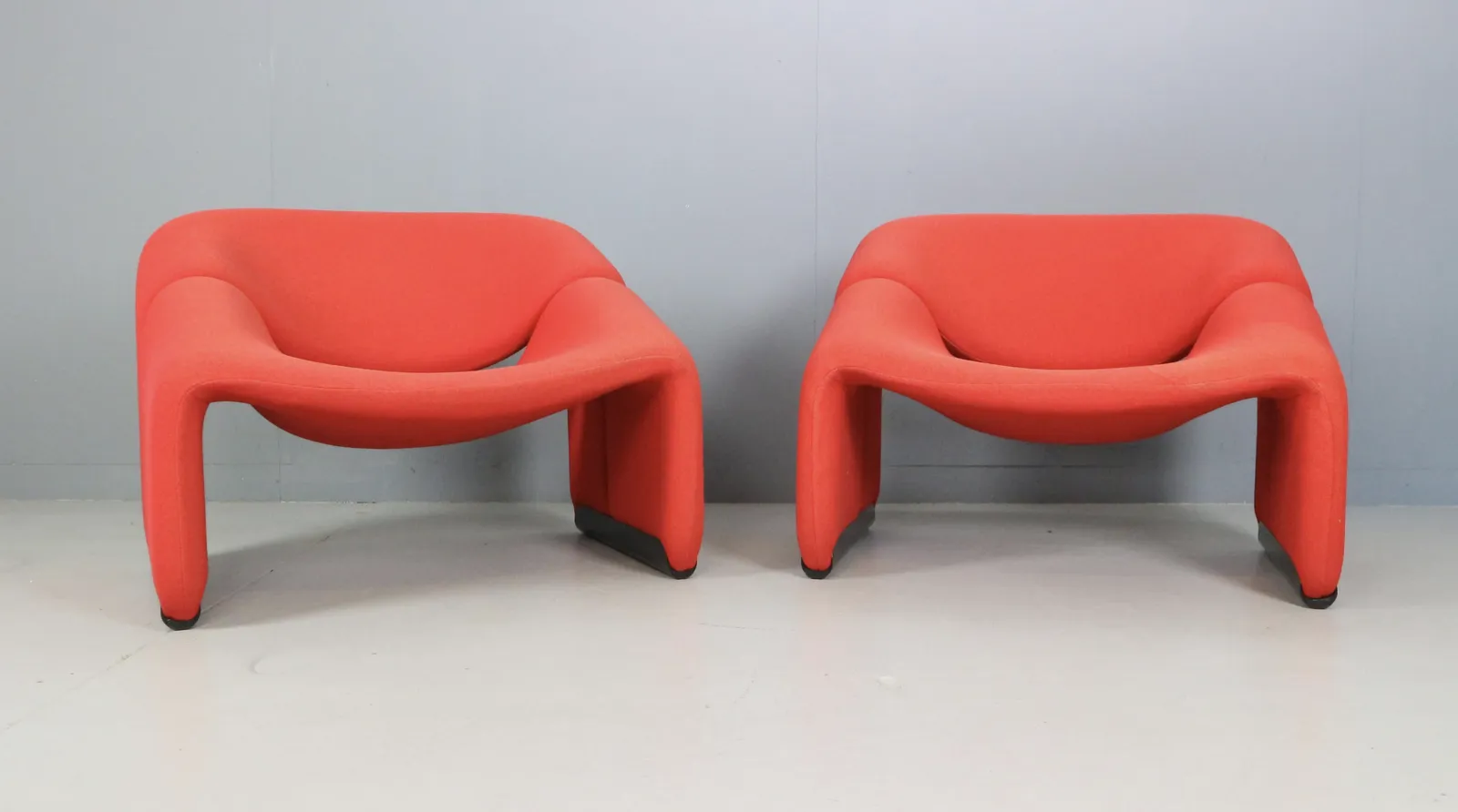 photo buy Pierre Paulin Set Of 2 F598 Groovy Armchairs For Artifort New Upholstery, 1972