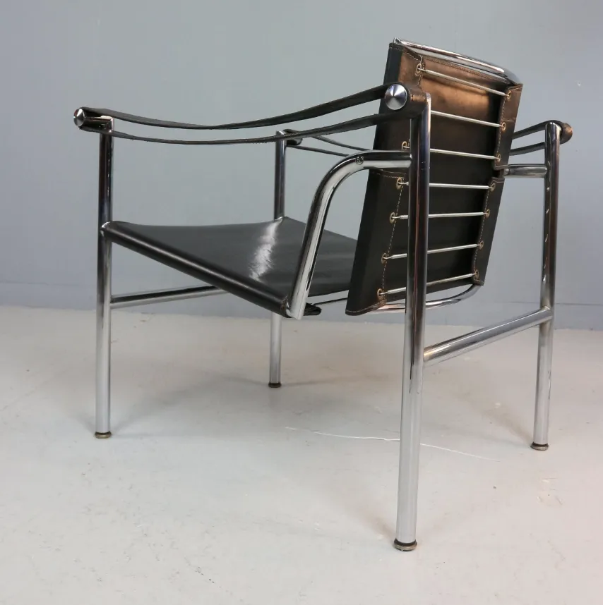 Le Corbusier Vintage Black Leather Armchair Model  Lc1 For Cassina, 1970s photo vinterior