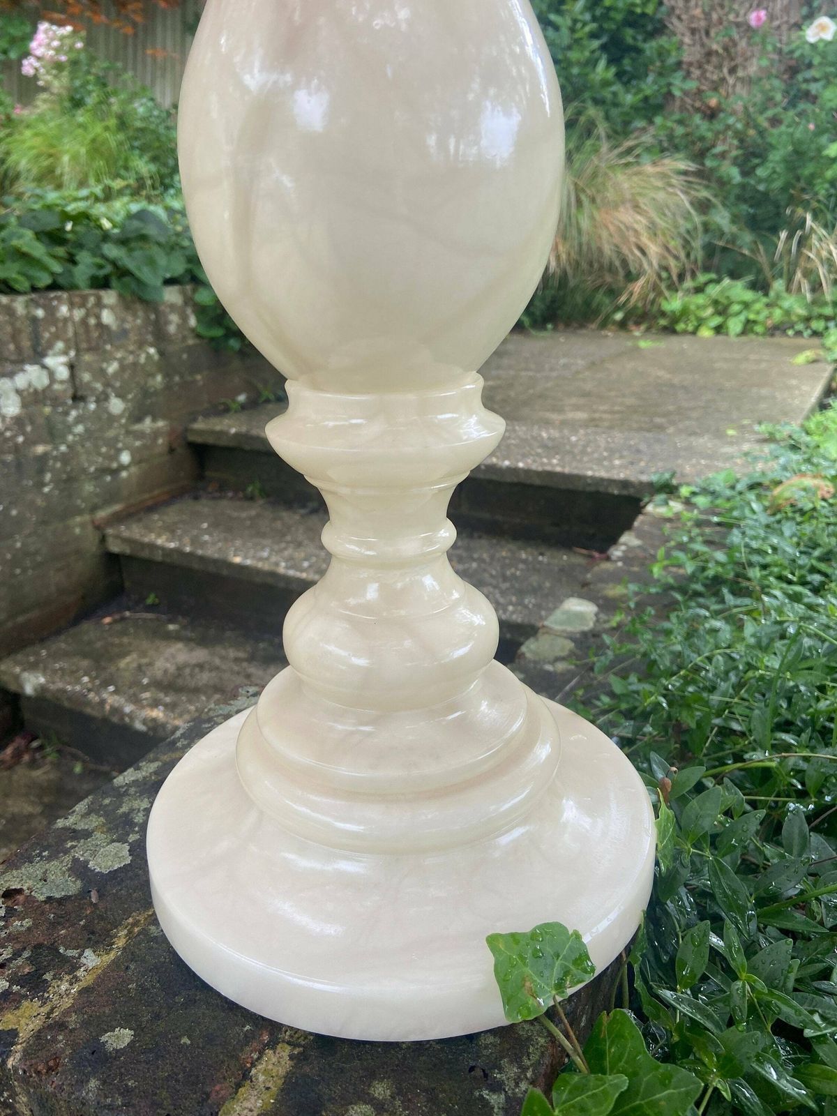 Very Tall Vintage Onyx Alabaster Table Lamp Stunning! 60cm Tall, Working Condition photo for sale