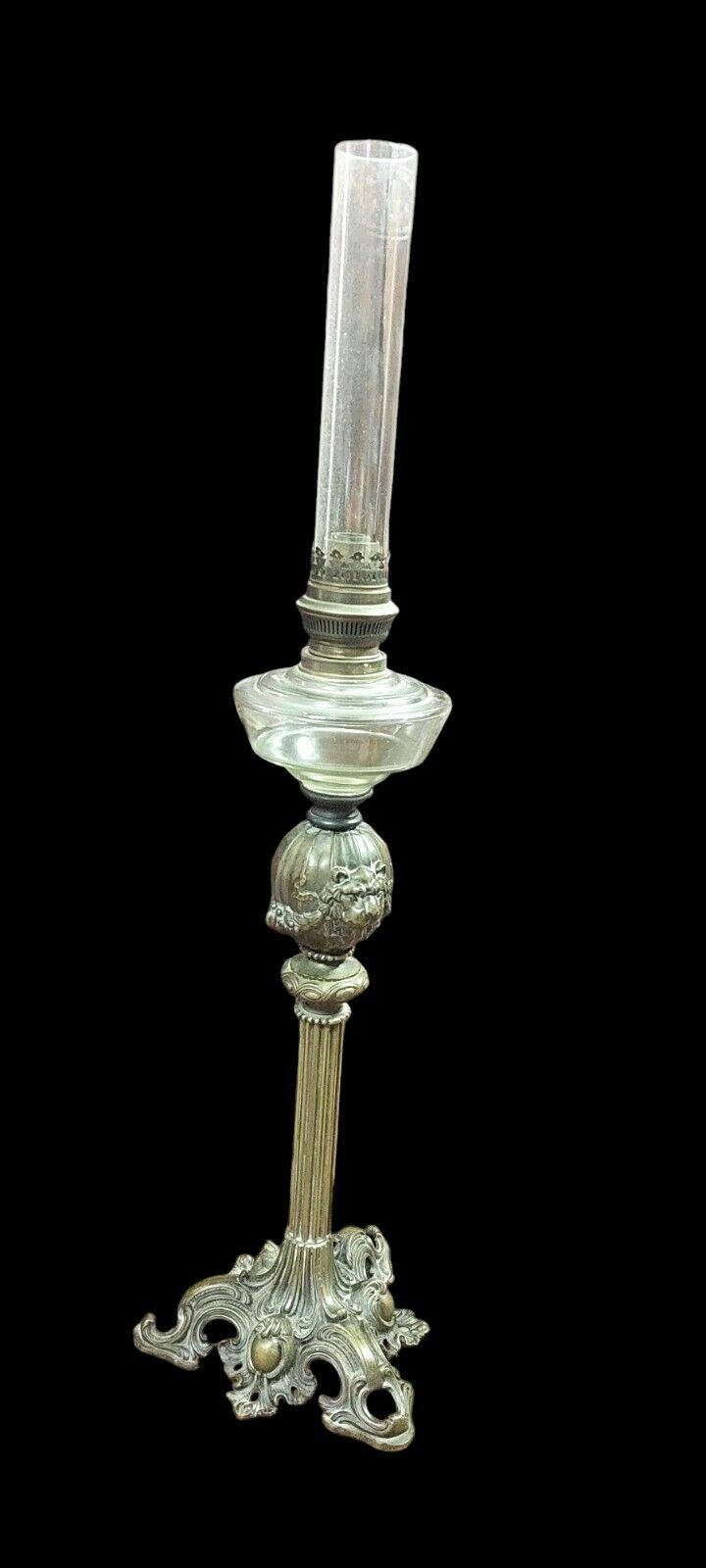 Lighting Large Antique Bronze And Glass Oil Lamp From The 19th Century photo