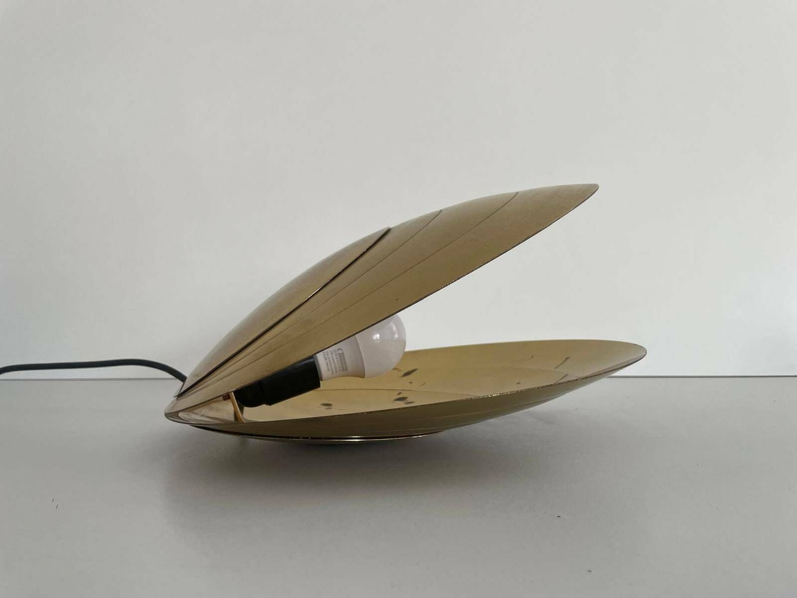Mid Century Modern Rare Large Clam Shell Design Brass Table Lamp By Angelo Brotto, 1960s, Italy photo vinterior