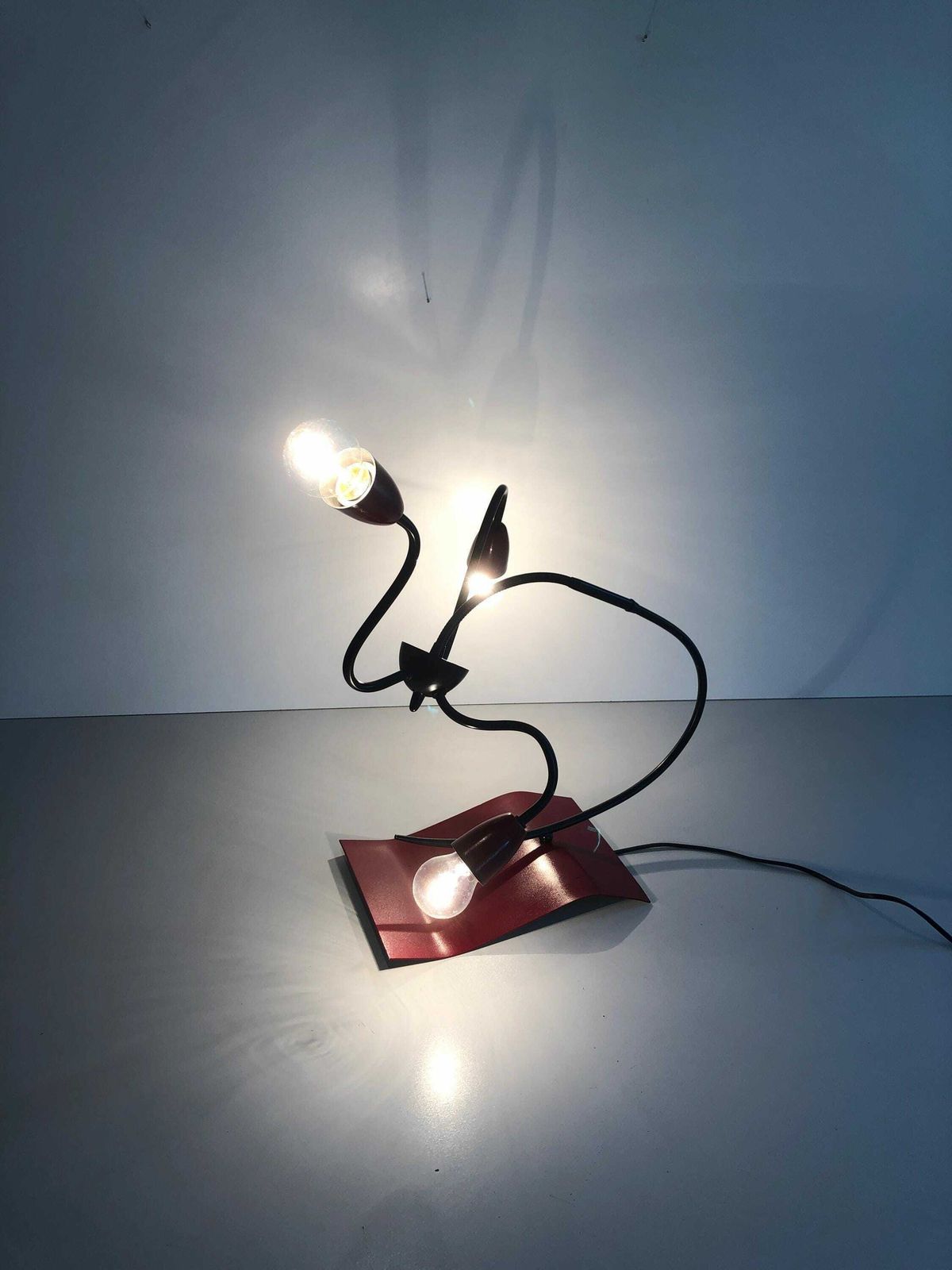 3 Armed Adjustable Bordeaux Metal Rare Atomic Table Lamp, 1970s, France photo Lighting