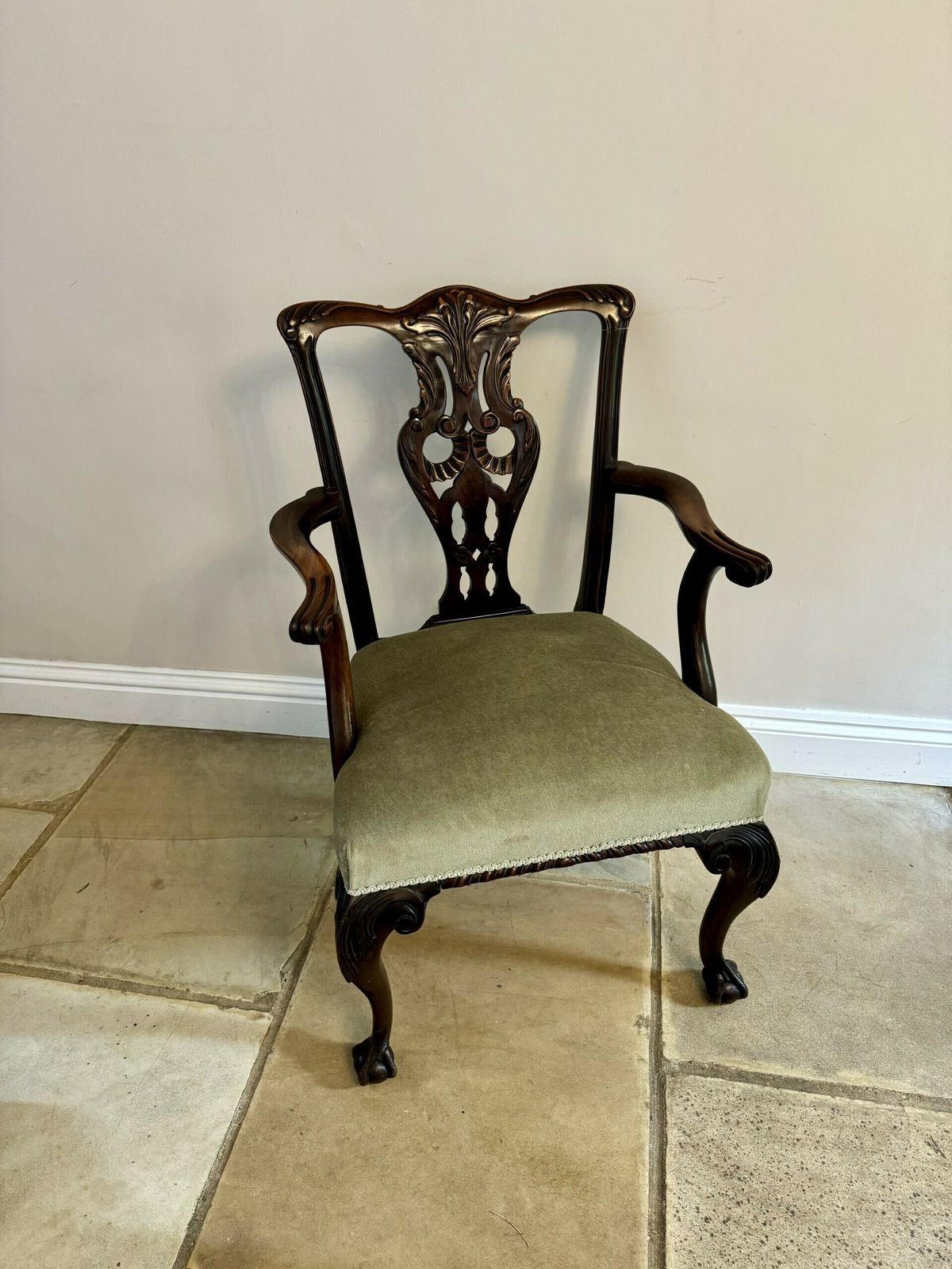 Victorian Quality Carved Mahogany Desk Chair