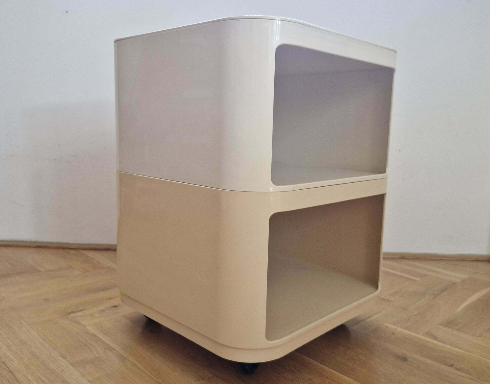 photo vinterior Midcentury "Componibili" Bedside Table, Anna Castelli For Kartell, Italy, 1960s