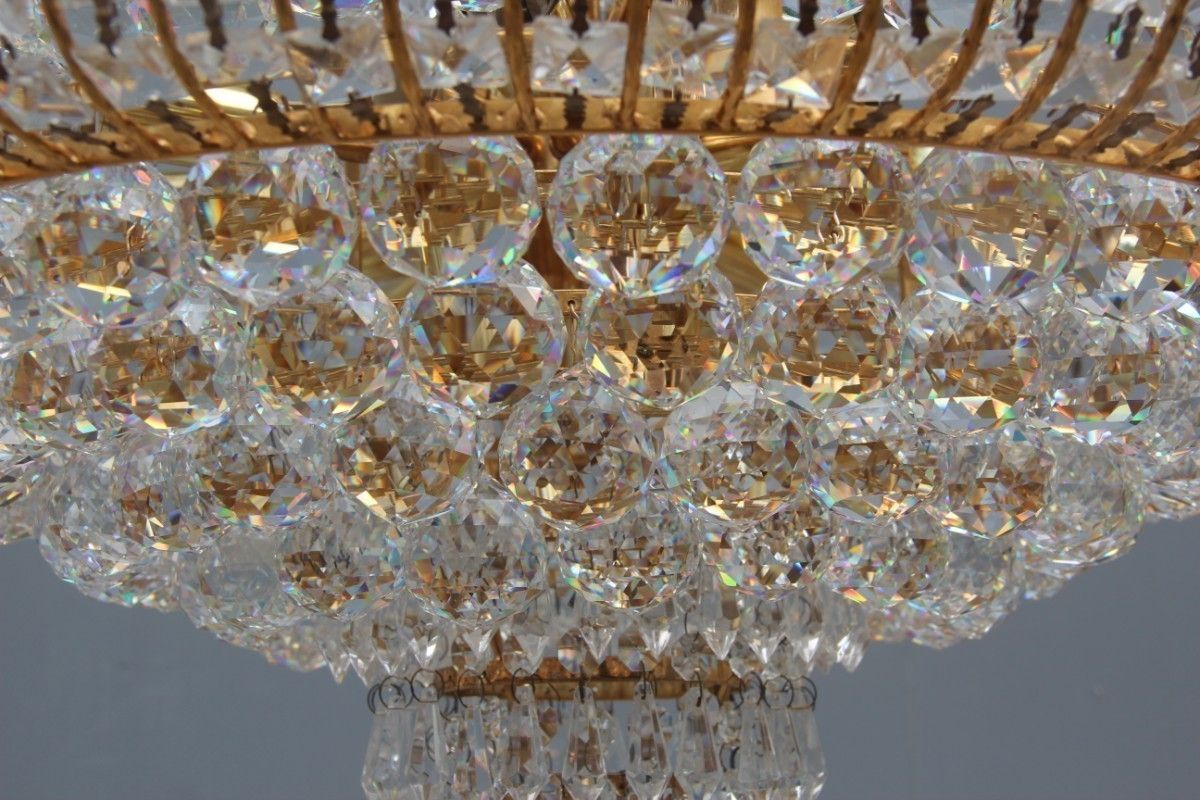 photo buy Precious Elegant Italian Chandelier Of 1970 Structure In Gilded Brass  Swarovski Crystals