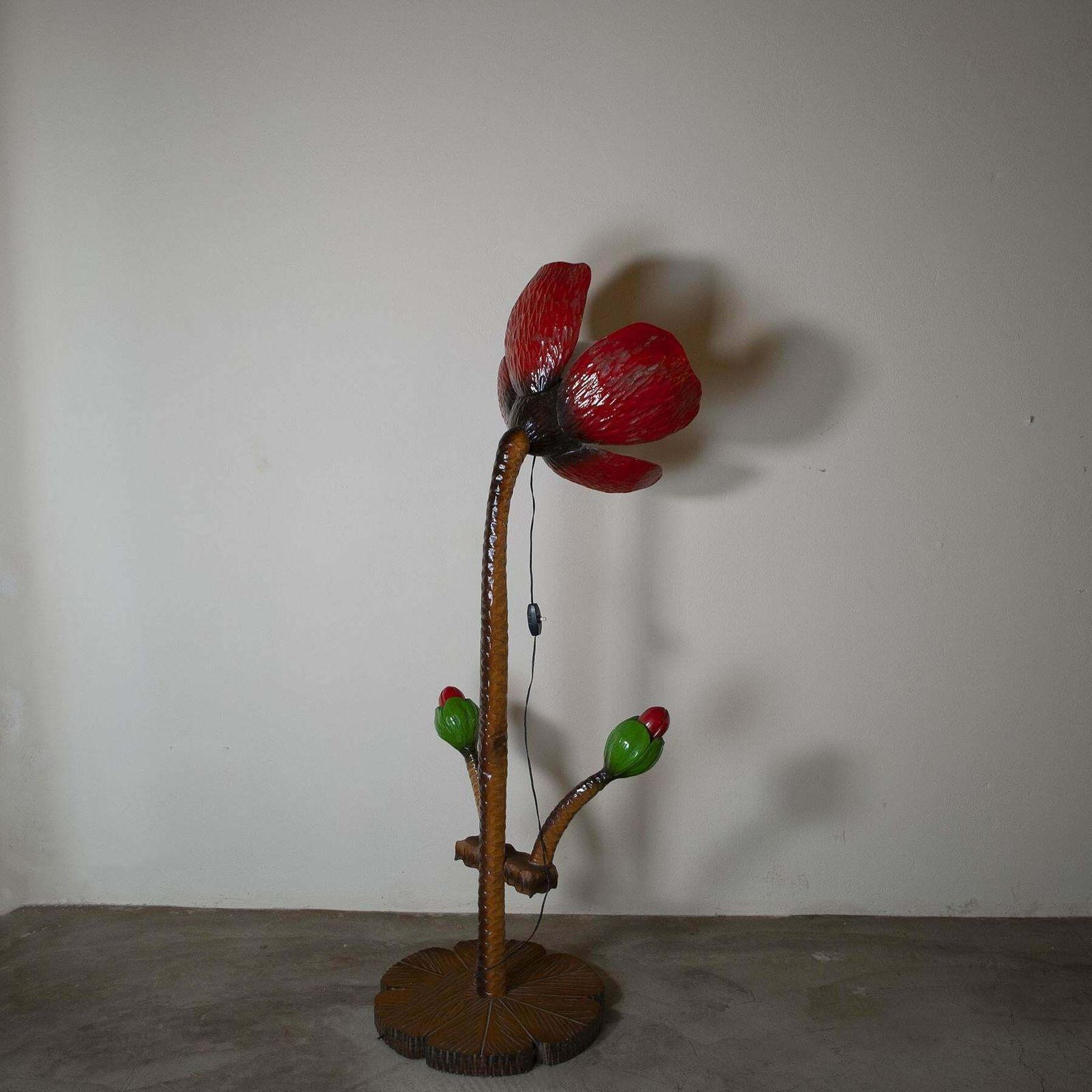Italian Flower Lamp In Laquered Wood 1960s. photo 851.0