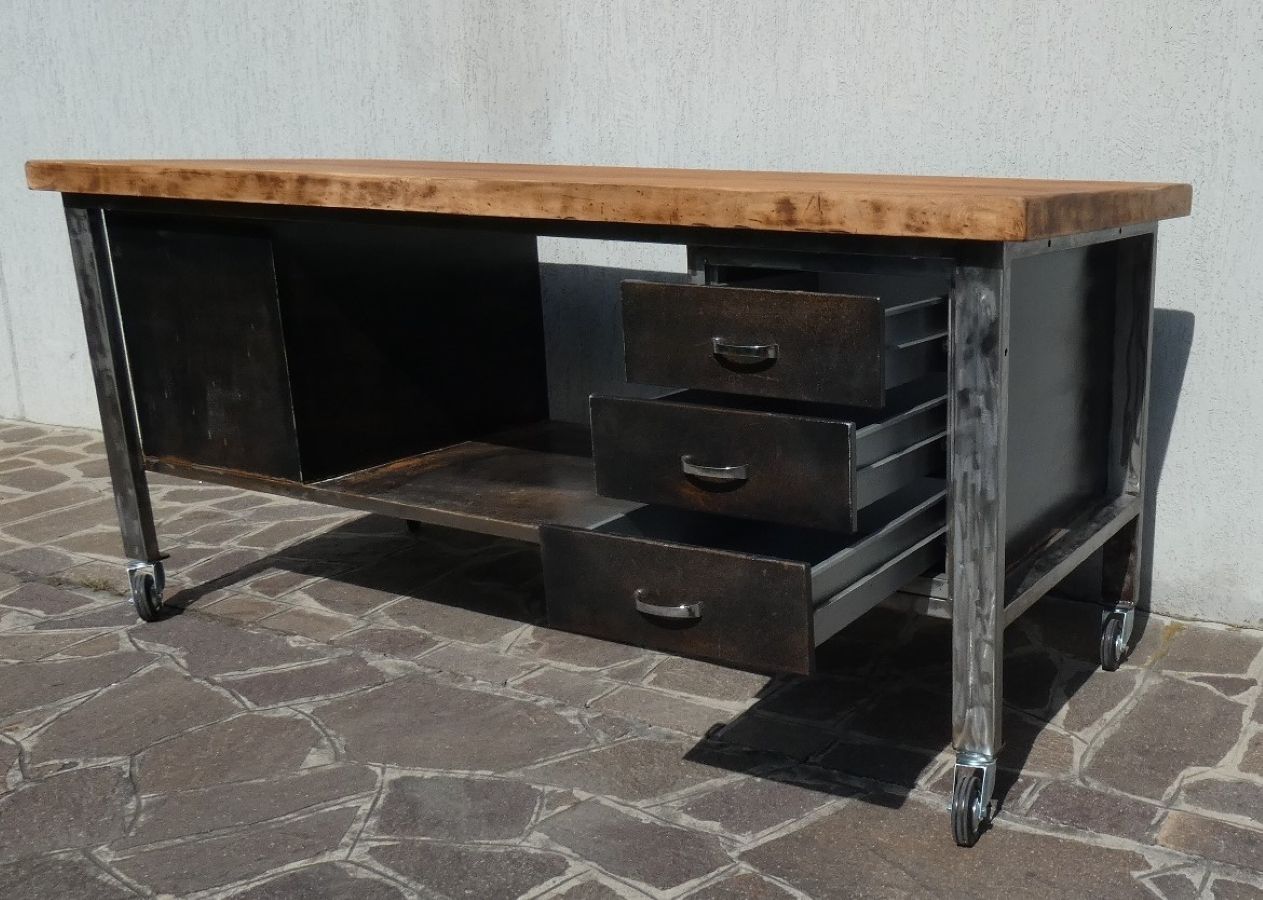 Industrial Style Island Counter In Steel And Walnut, 1970s photo for sale