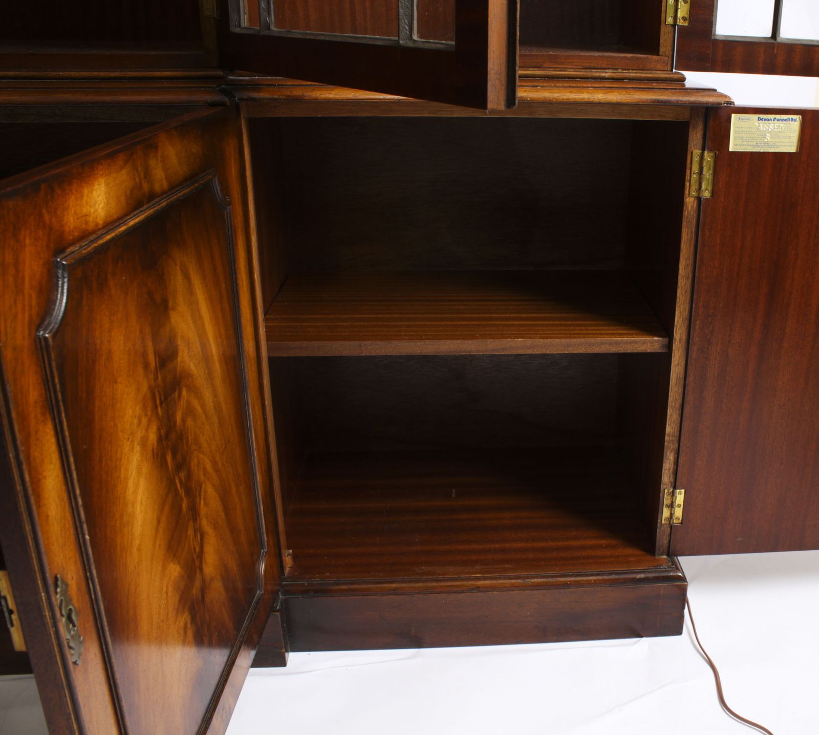 photo vintage Vintage Flame Mahogany Breakfront Bookcase 20th Century