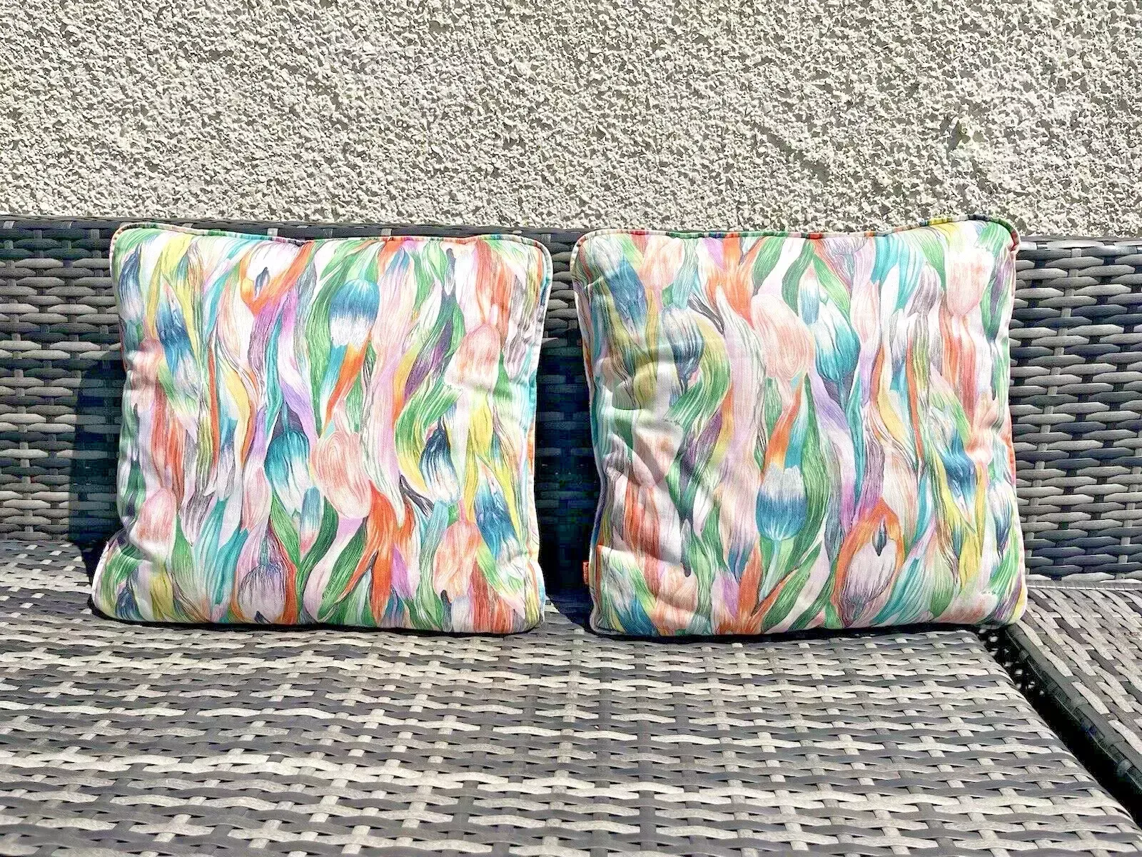Pair Of 2 Designer Missoni Masters Floral Tulip Colourful Cushions Rrp 170 Euros photo furniture