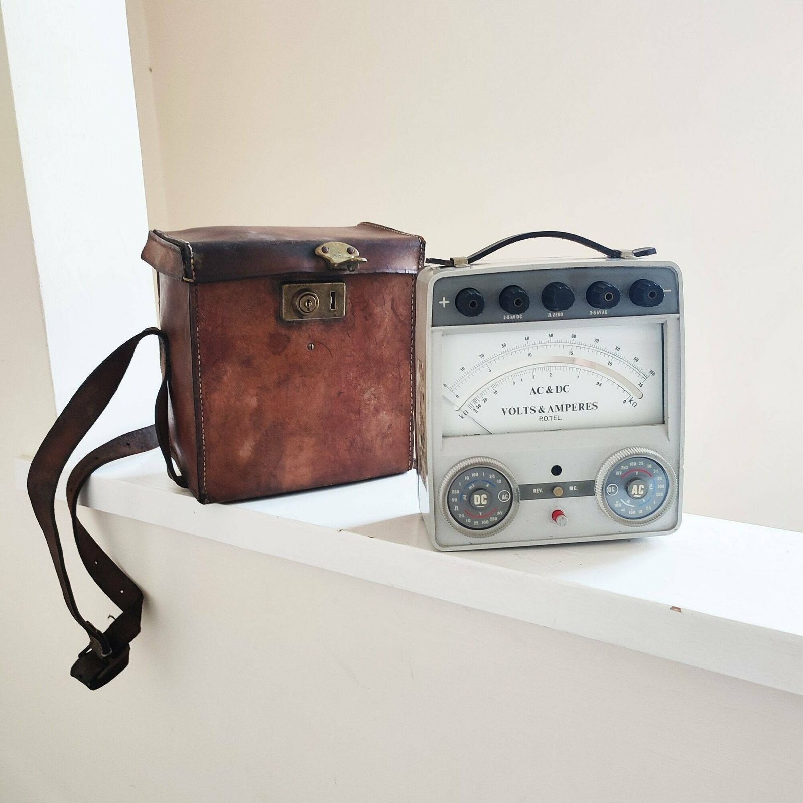 50's Post Office Multi Range Ac / Dc Volt & Amperes Multi Meter Model No. 14c W/ Leather Case   Sbm 82/5   Vintage Testing Equipment