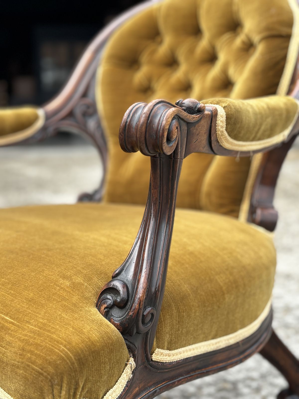 Mid 19th Century Victorian Period Carved Mahogany Armchair photo vinterior