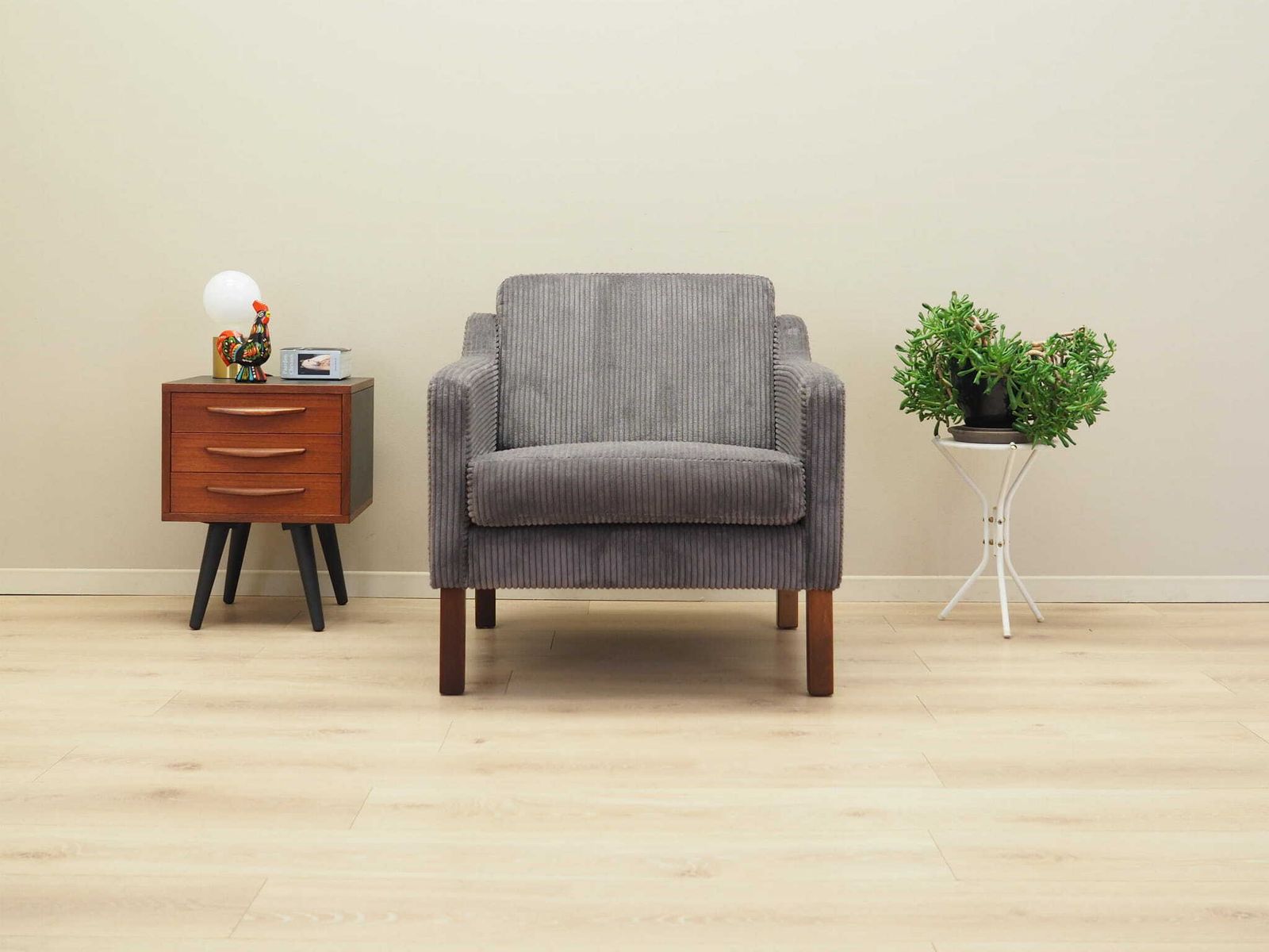 Beech Armchair, Danish Design, 1970s, Production: Denmark photo furniture