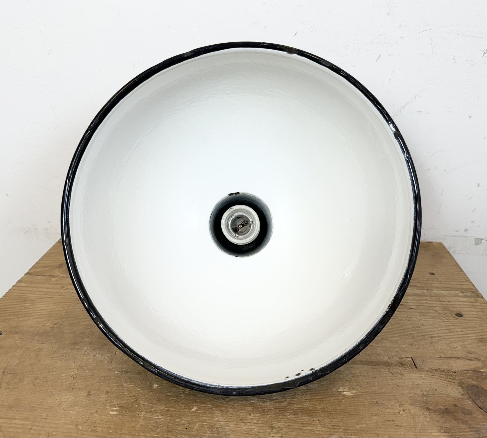 photo vintage Industrial Green Enamel Factory Pendant Lamp, 1960s, 4x