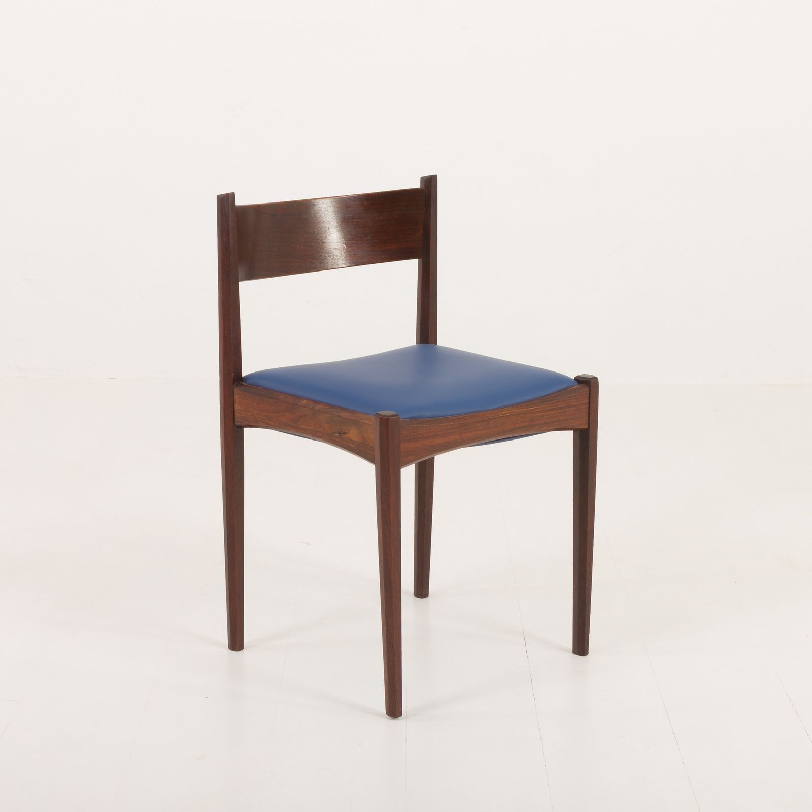 photo vinterior Ico Parisi And Louisa Parisi Set Of 6 Rosewood Chairs For Mim, 1950s