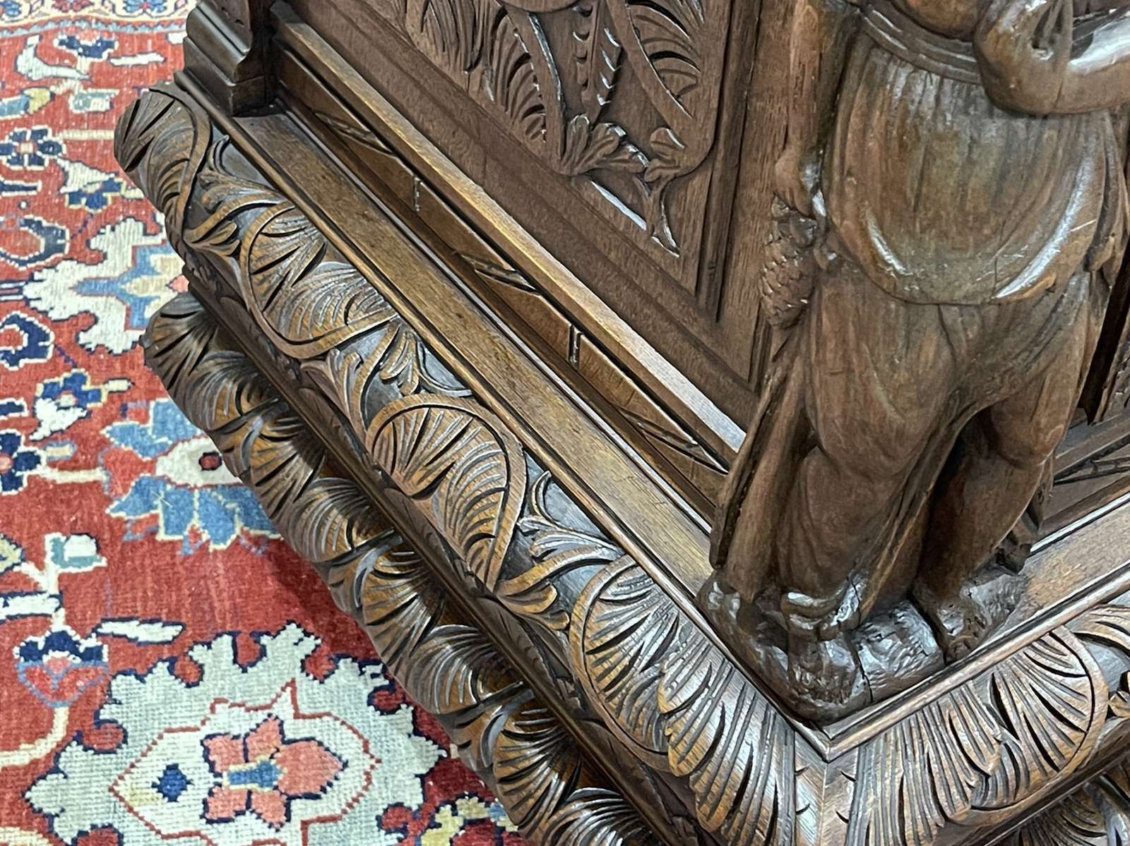 photo vinterior Large Renaissance Oak Chest From The End Of The 17th Century