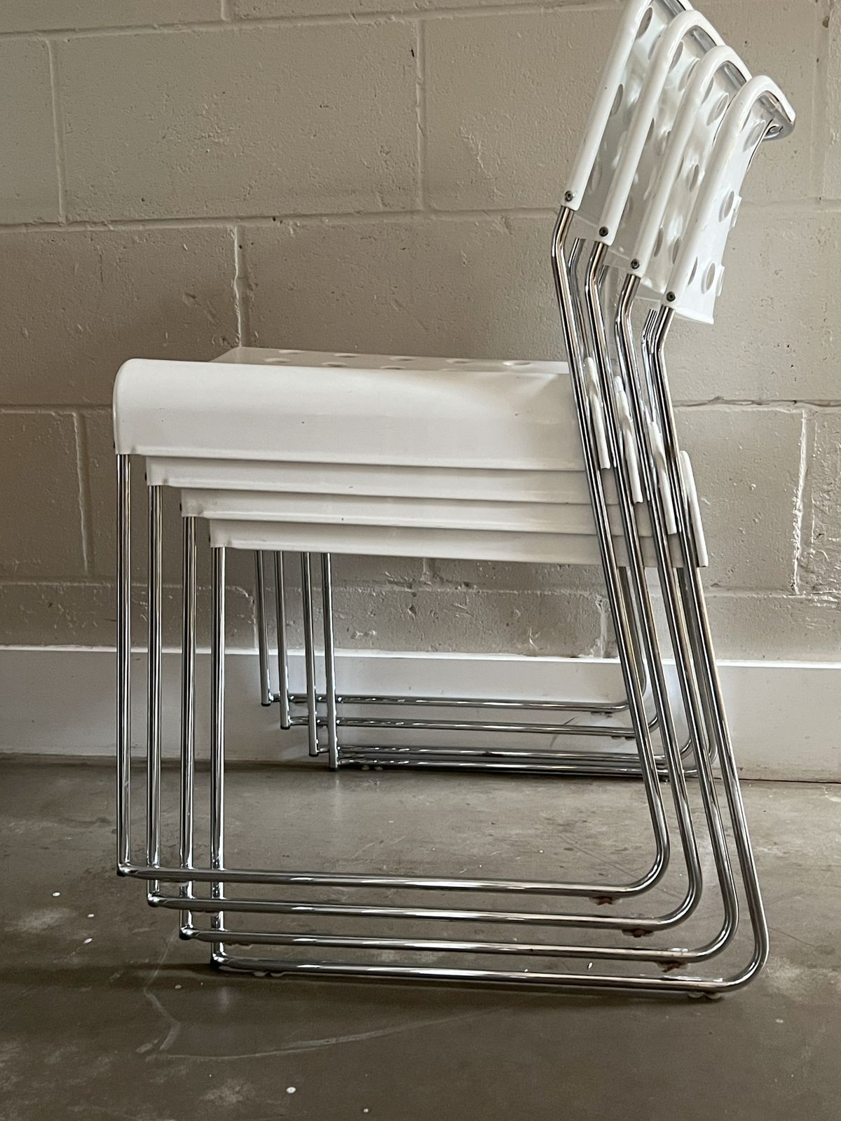 Rodney Kinsman White "Omstak" Chair For Mauro Minini, Purchased From Habitat photo for sale
