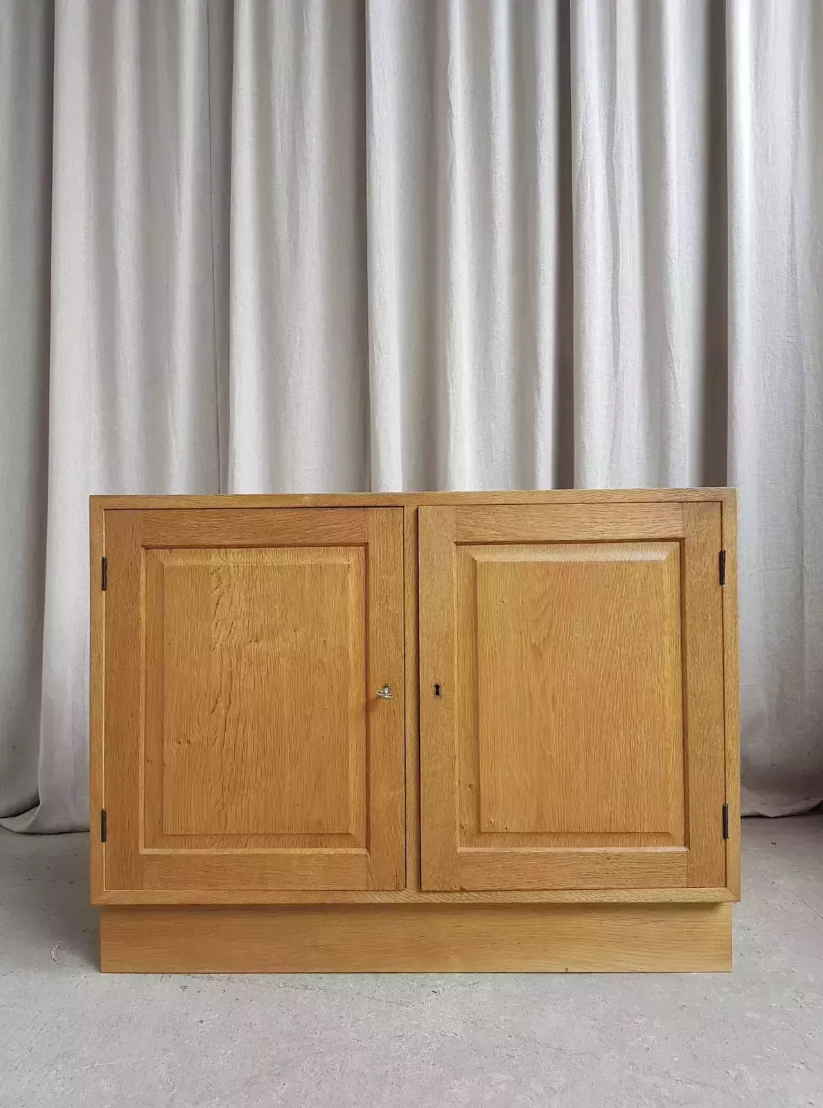 Vtg Mid Century Danish Oak Compact Sideboard Media Cabinet Scahdi Retro R516 photo Furniture