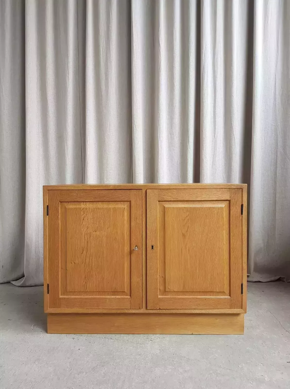 Vtg Mid Century Danish Oak Compact Sideboard Media Cabinet Scahdi Retro R516 photo vinterior