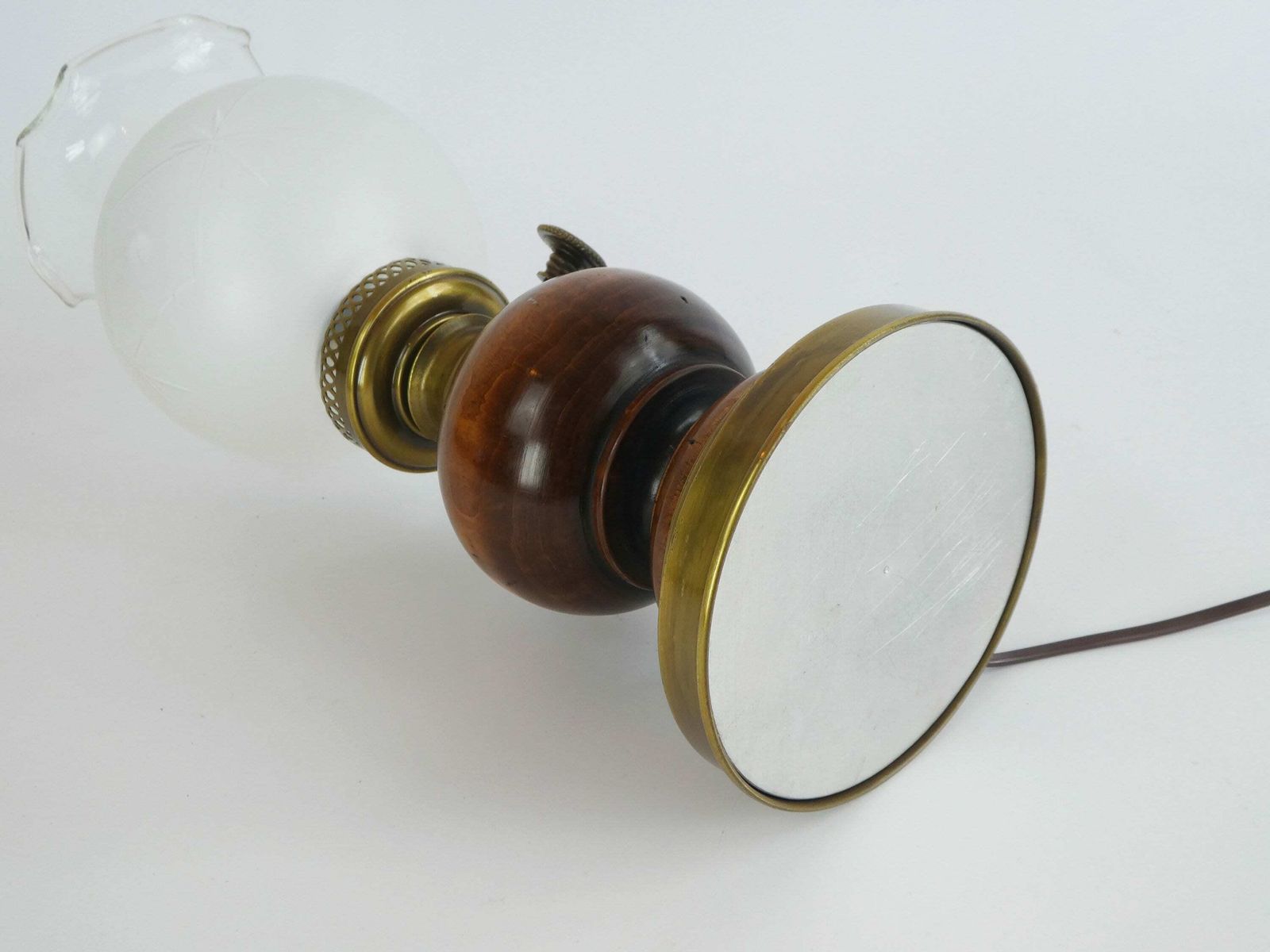 Antique Wooden Ornate Oil Table Lamp With Glass Shade, Beautiful German Desk Light With Brass Compartments photo vinterior